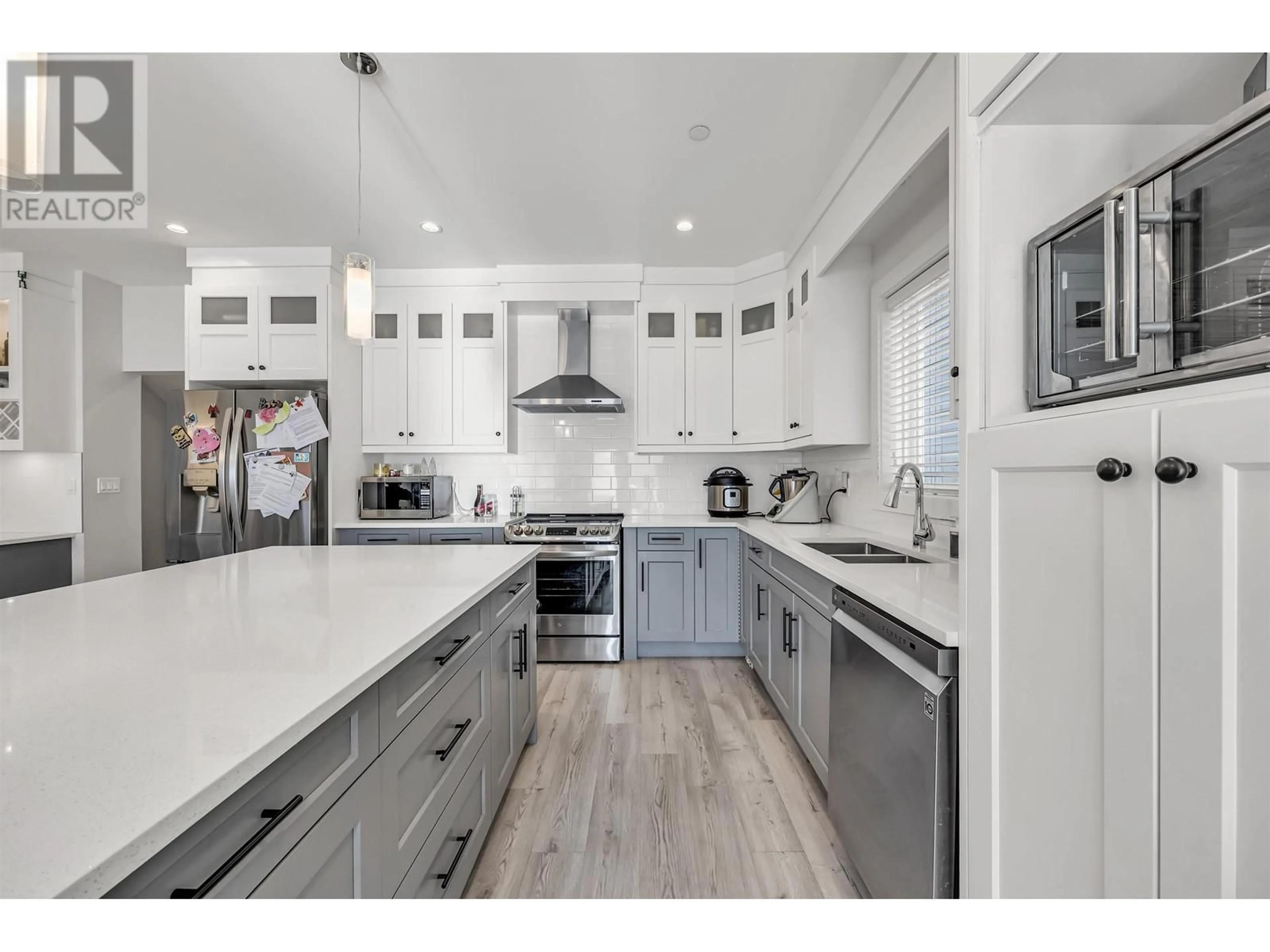 Open concept kitchen, unknown for 2436 CHILCOTT AVENUE, Port Coquitlam British Columbia V3B1Y3