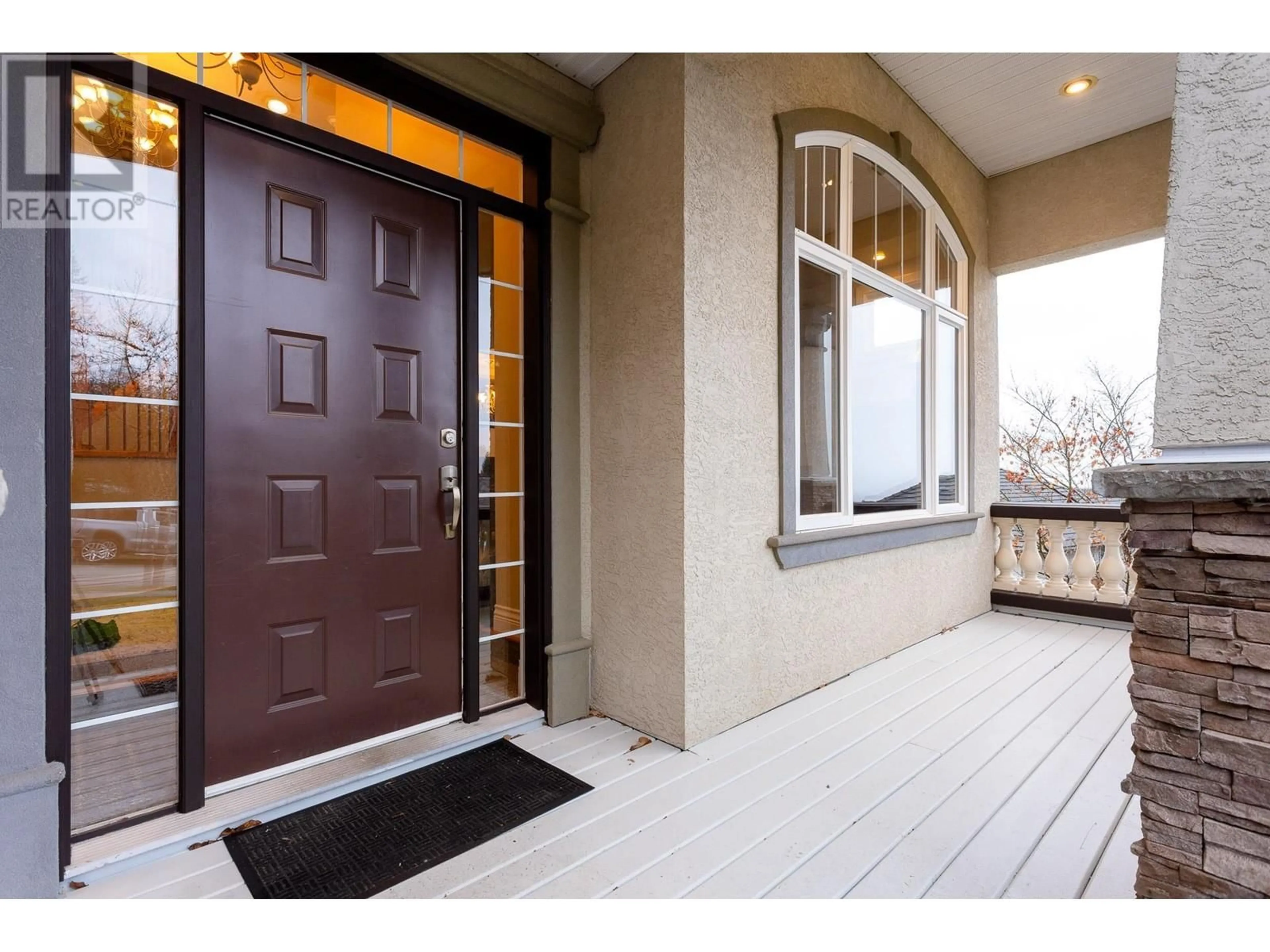 Indoor entryway for 13418 GRANITE WAY, Maple Ridge British Columbia V4R2W1
