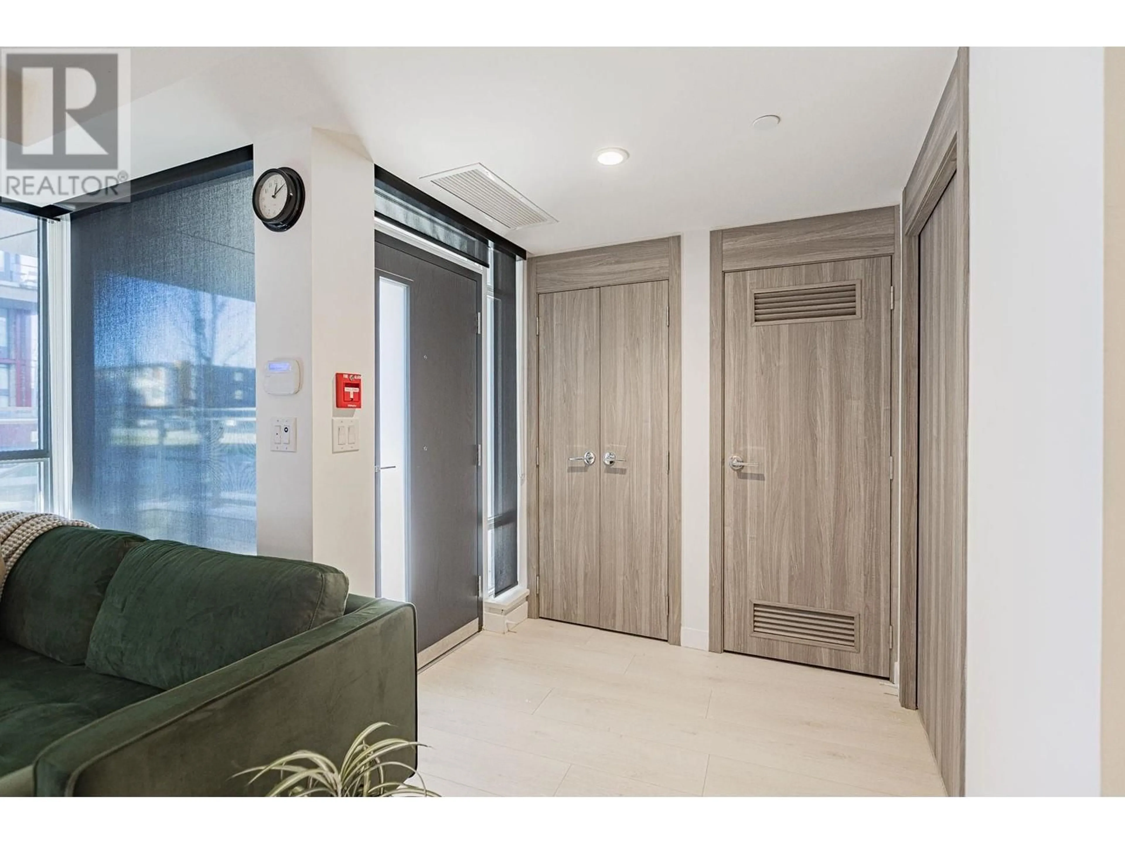 Indoor foyer for 1728 COOK STREET, Vancouver British Columbia V5Y0N3