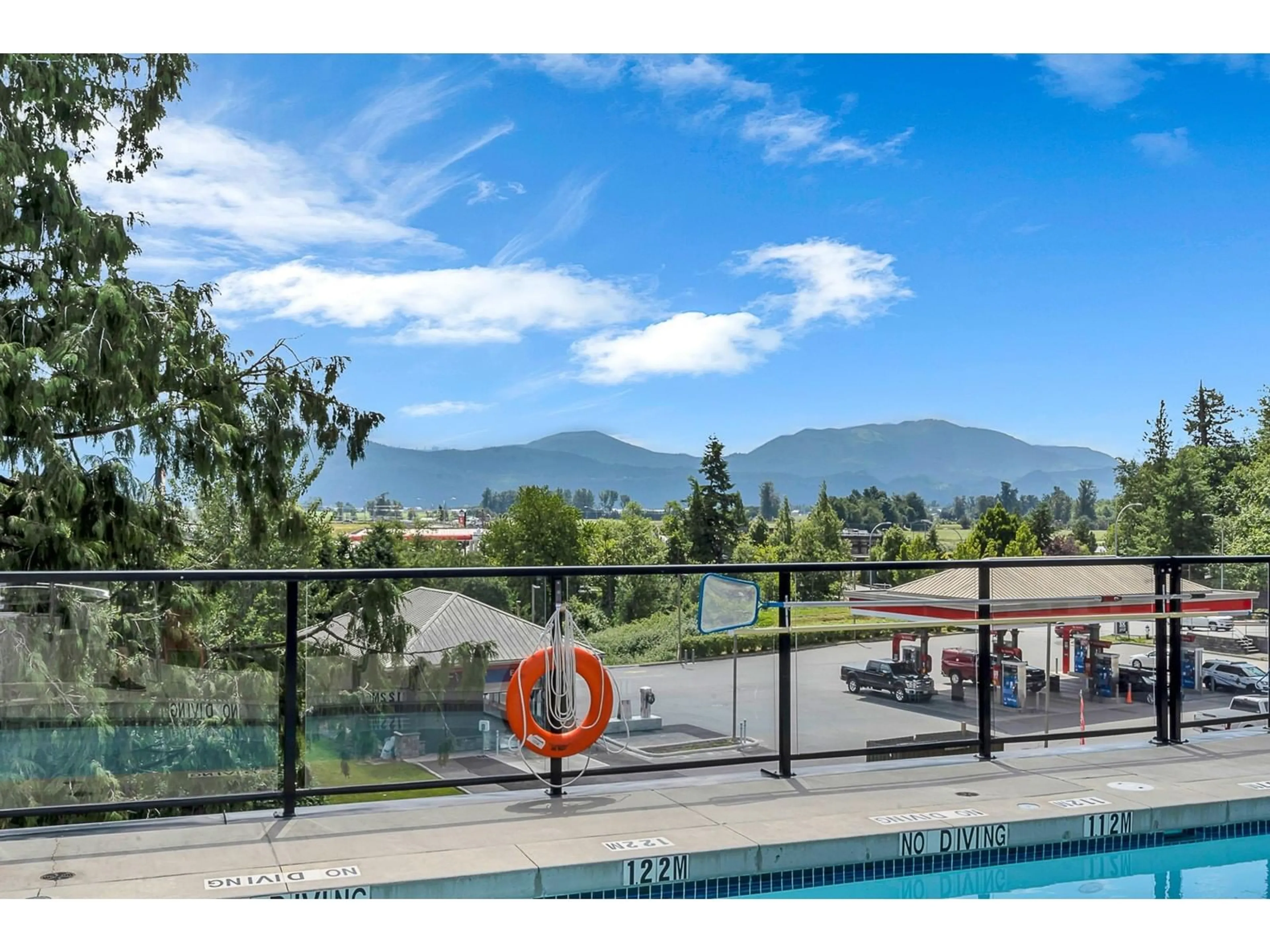 Pool for 305 2242 WHATCOM ROAD, Abbotsford British Columbia V3G0G3