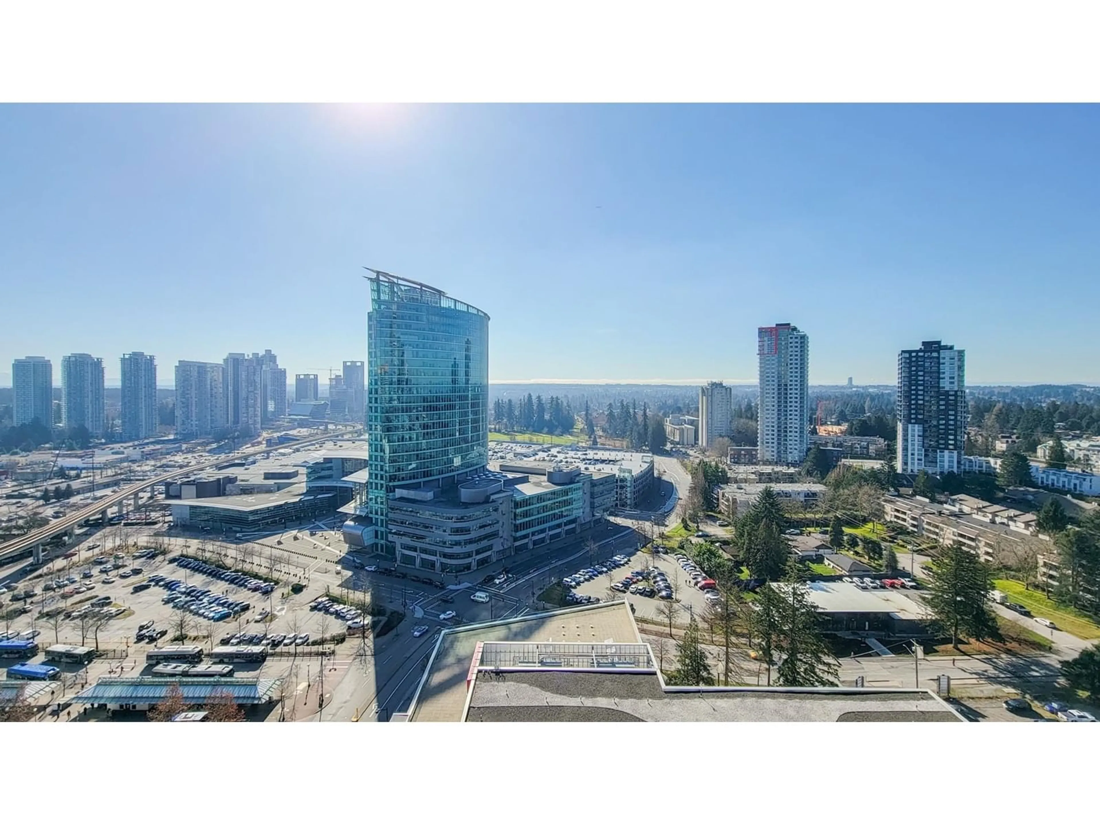 A pic from outside/outdoor area/front of a property/back of a property/a pic from drone, city buildings view from balcony for 2501 13438 CENTRAL AVENUE, Surrey British Columbia V3T0N2