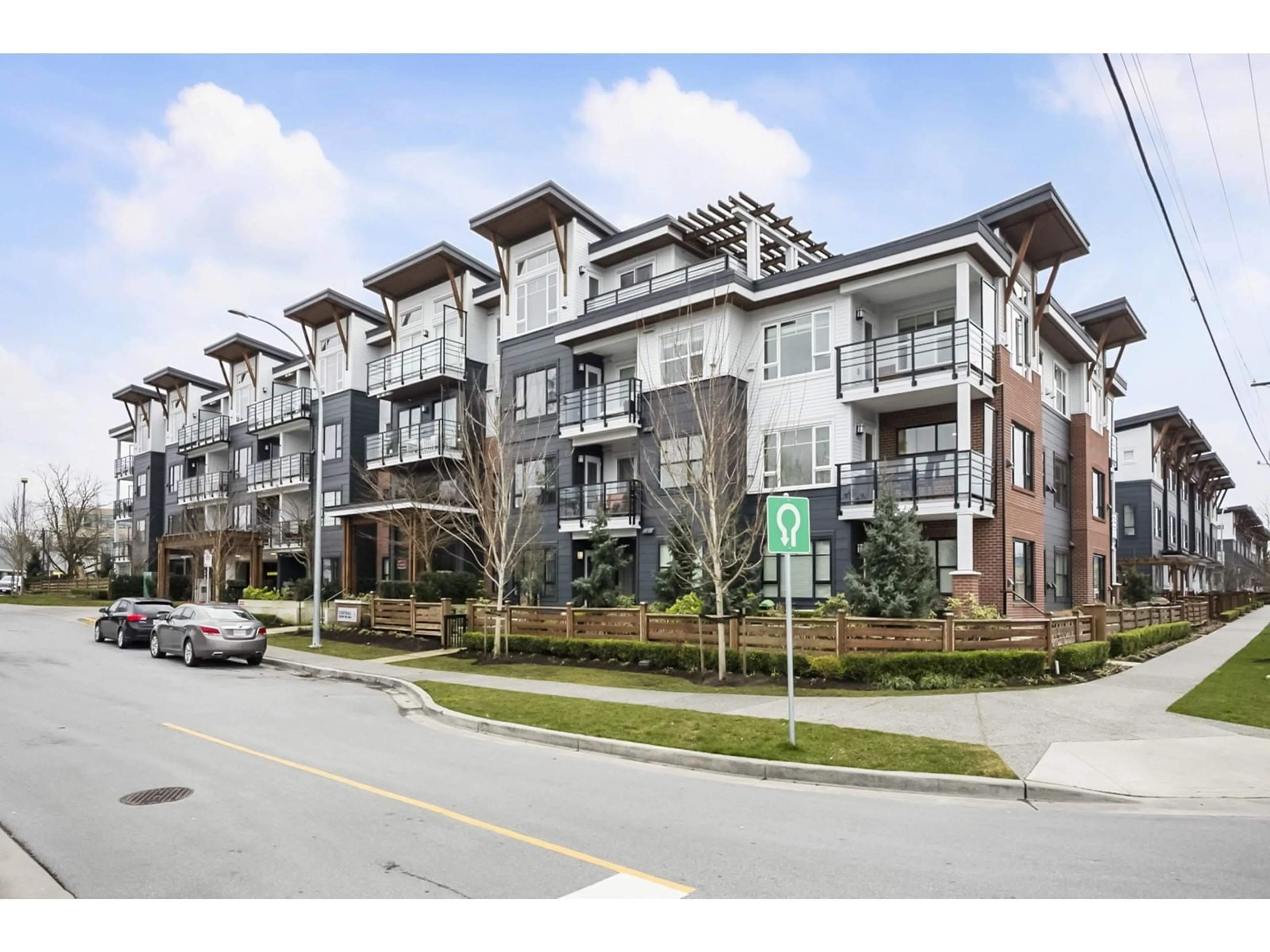 Unknown for 203 22136 49 AVENUE, Langley British Columbia V3A0M8