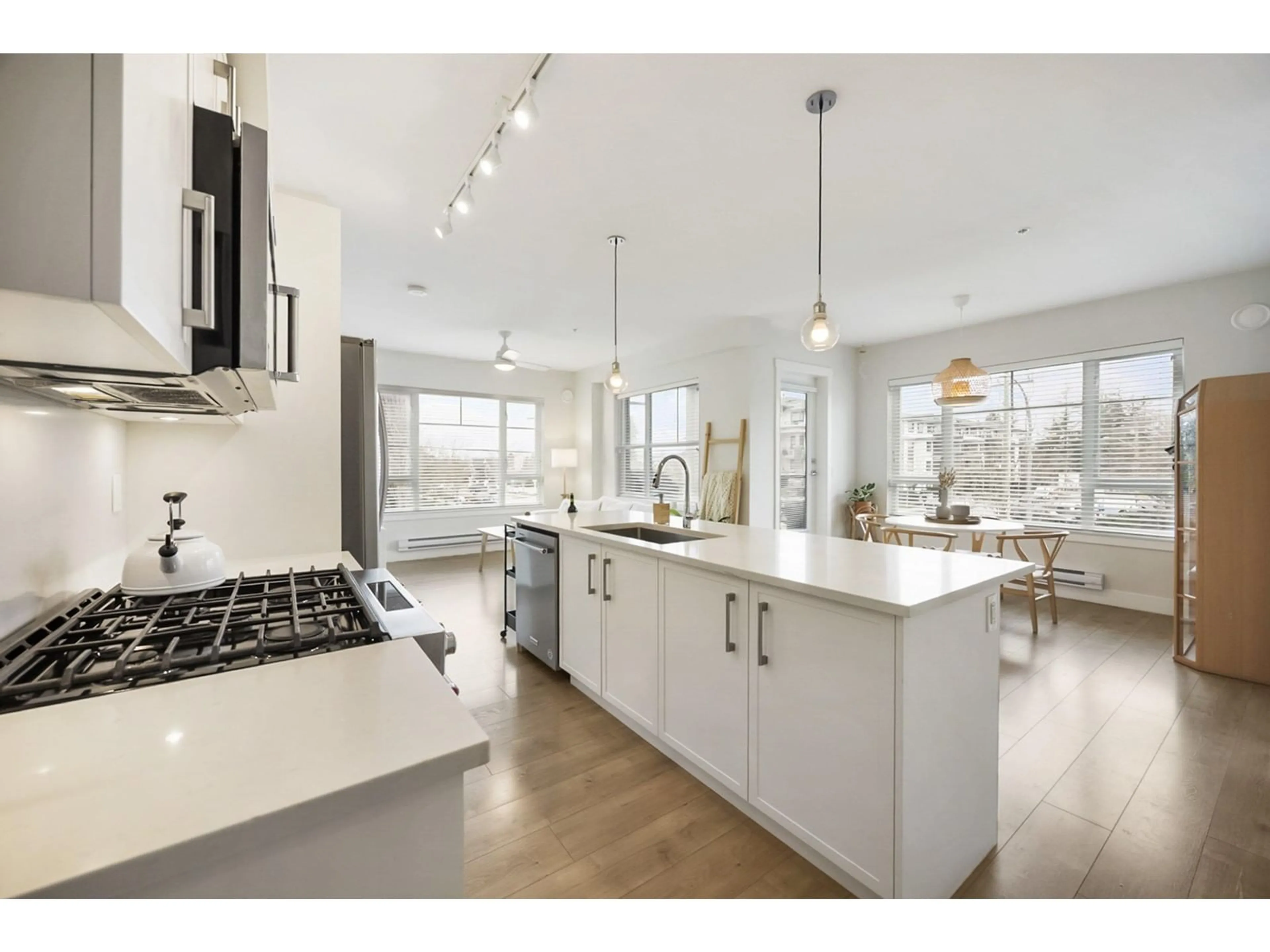 Open concept kitchen, unknown for 203 22136 49 AVENUE, Langley British Columbia V3A0M8