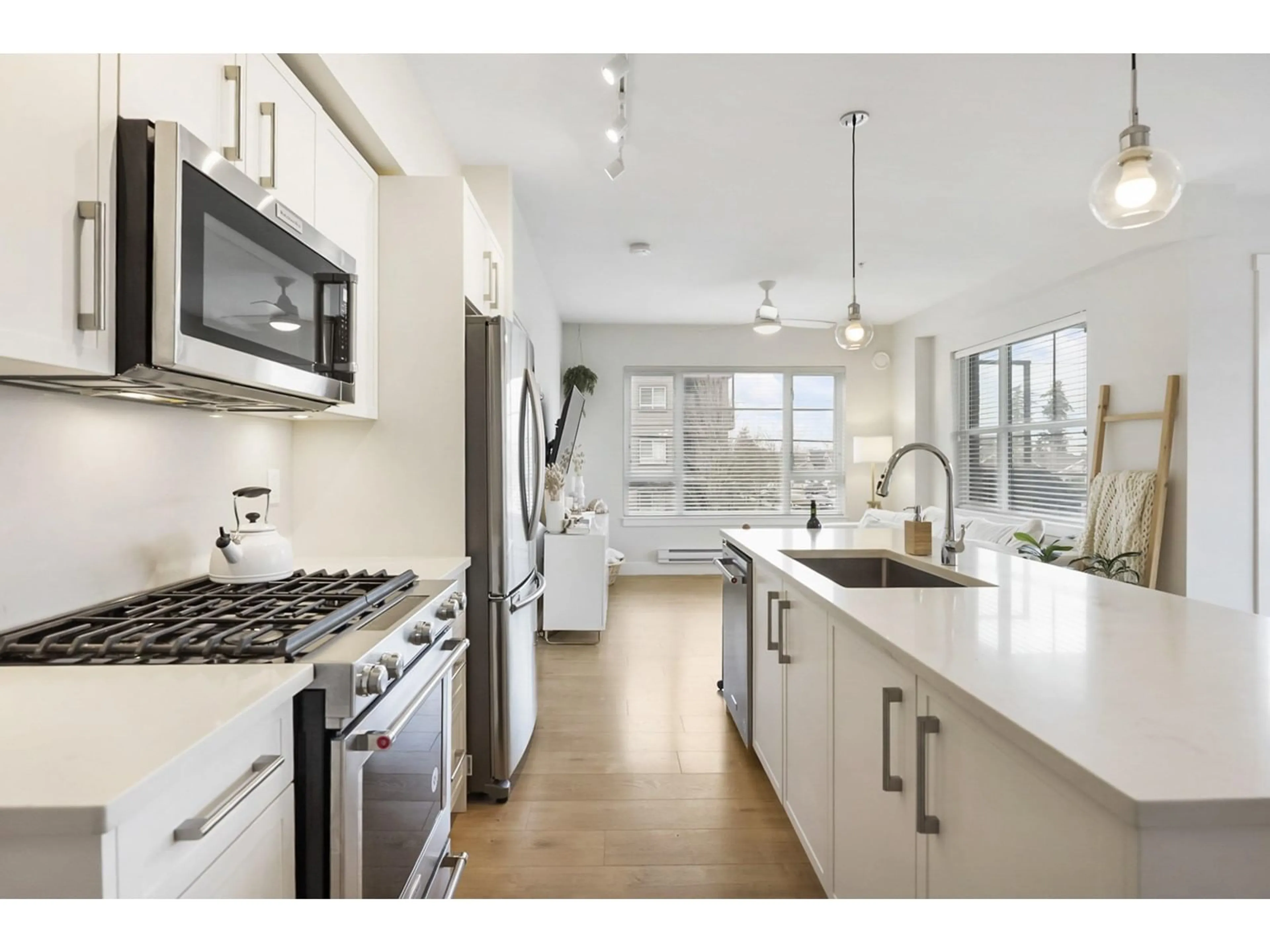 Open concept kitchen, unknown for 203 22136 49 AVENUE, Langley British Columbia V3A0M8
