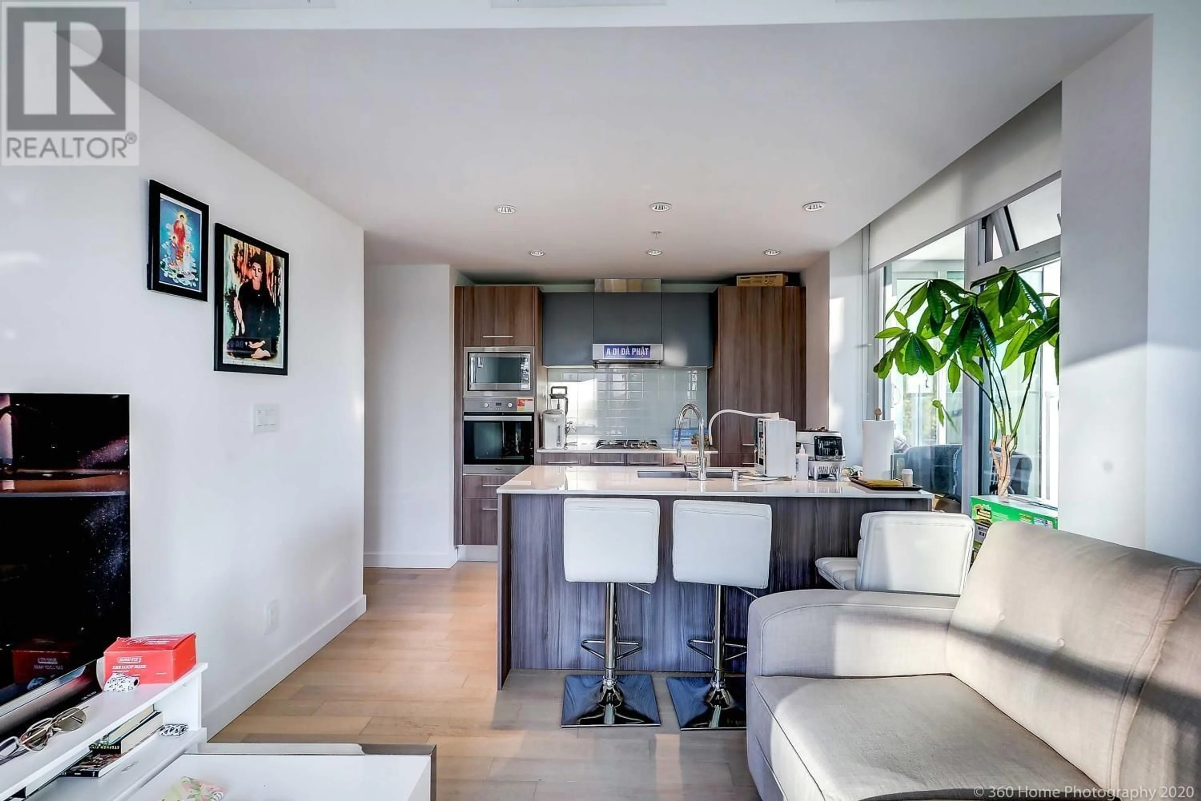 Open concept kitchen, unknown for 509 - 2221 30TH AVENUE, Vancouver British Columbia V5N0G6