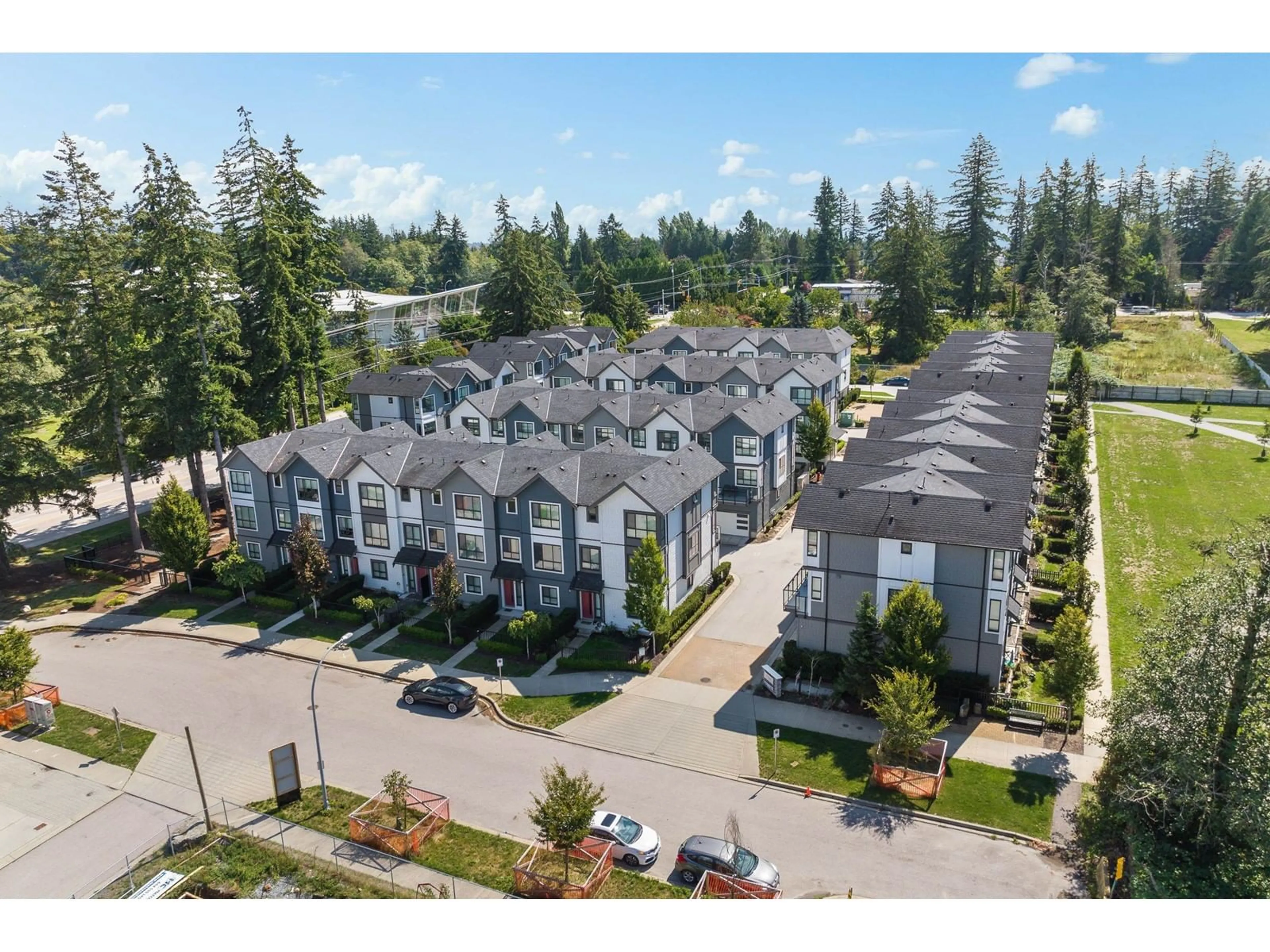 A pic from outside/outdoor area/front of a property/back of a property/a pic from drone, unknown for 15 - 16760 25, Surrey British Columbia V3Z0W4