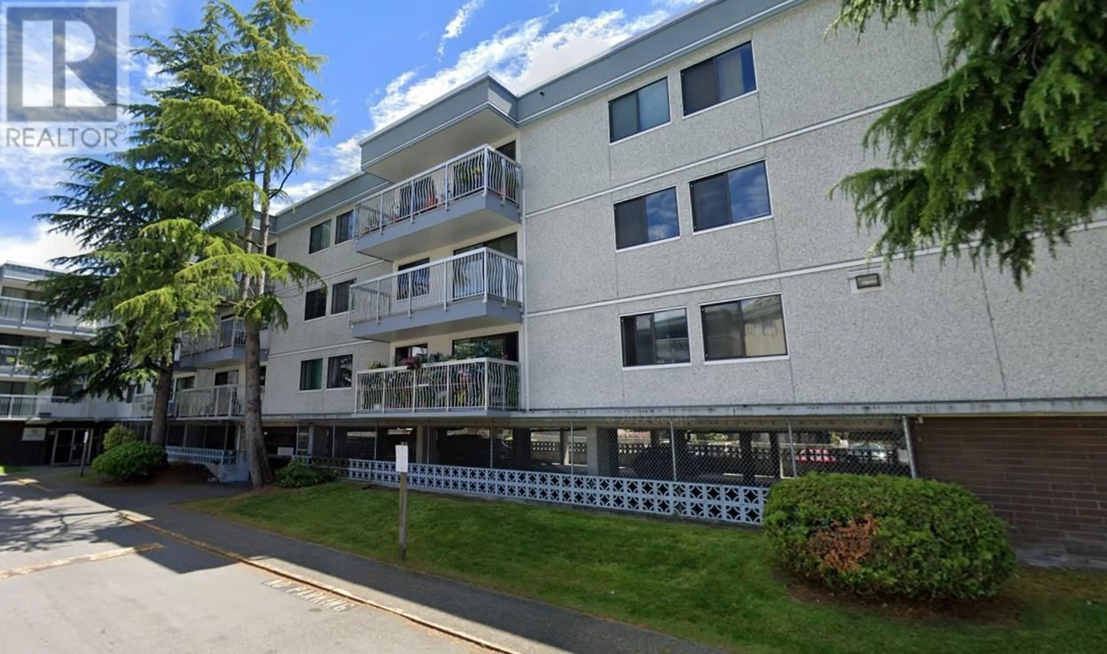 Patio, building for 101 - 6420 BUSWELL STREET, Richmond British Columbia V6Y2E9