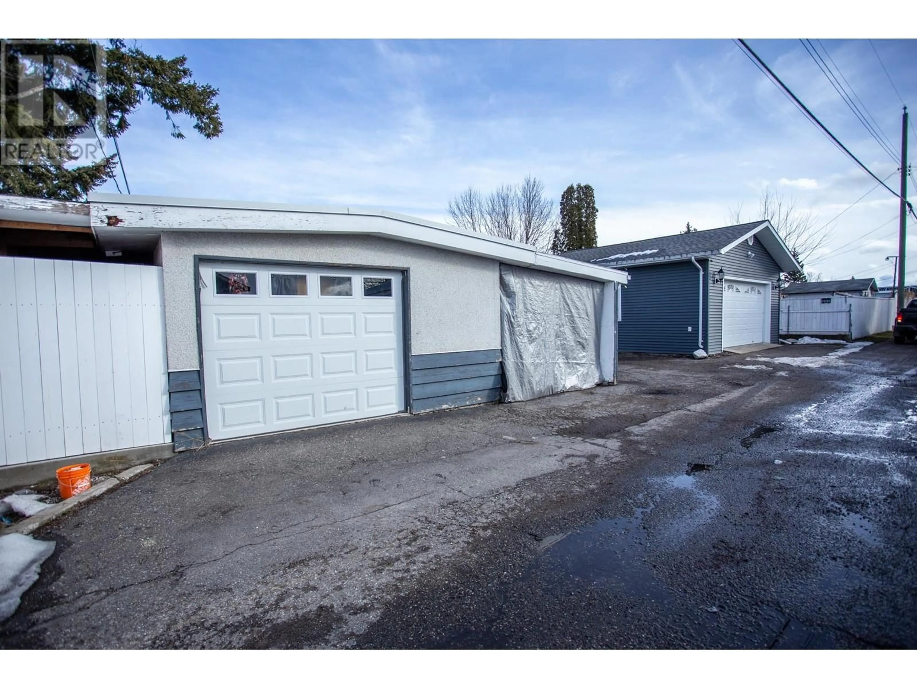 Indoor garage for 297 LYON STREET, Prince George British Columbia V2M3K9