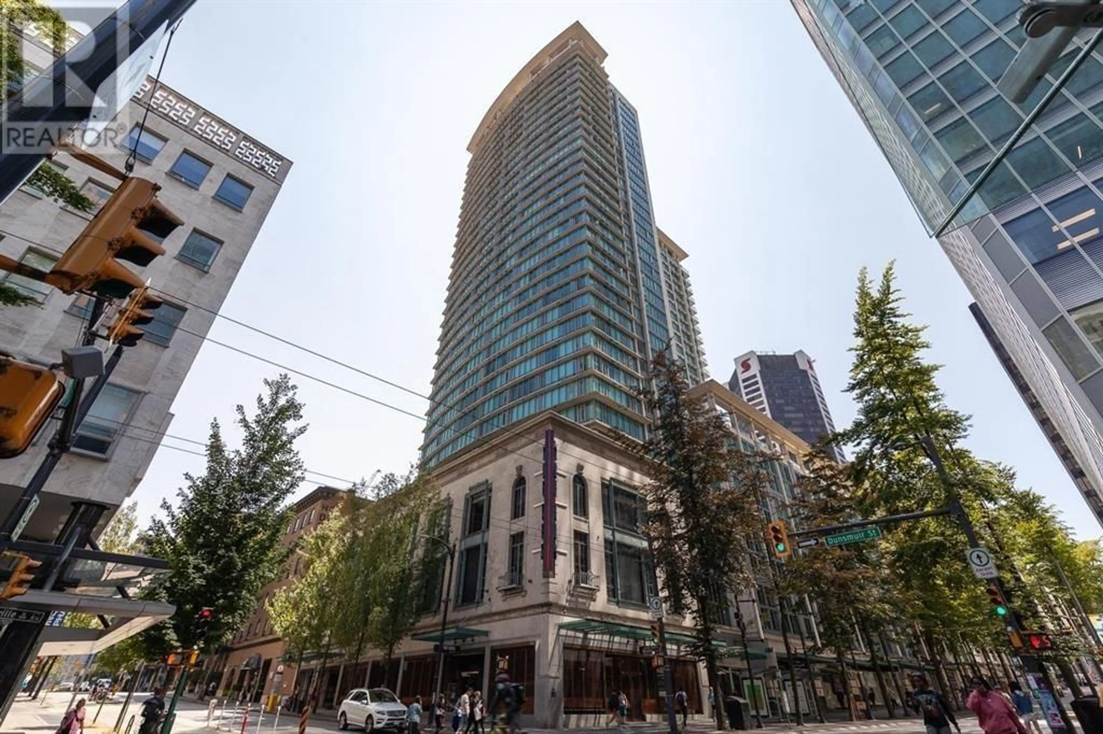 Patio, building for 3202 - 610 GRANVILLE STREET, Vancouver British Columbia V6C3T3