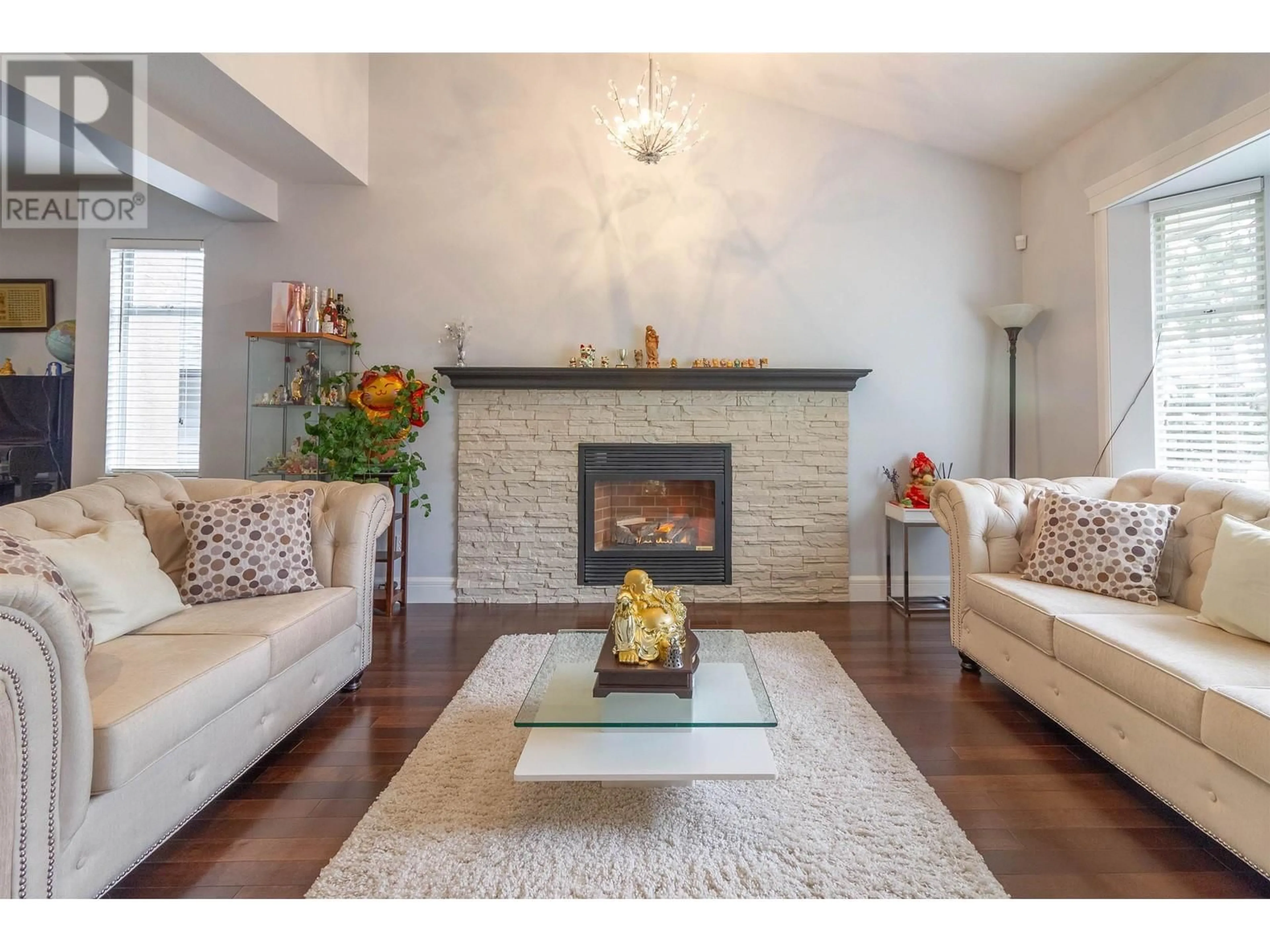 Living room with furniture, unknown for 921 CITADEL DRIVE, Port Coquitlam British Columbia V3C5J2