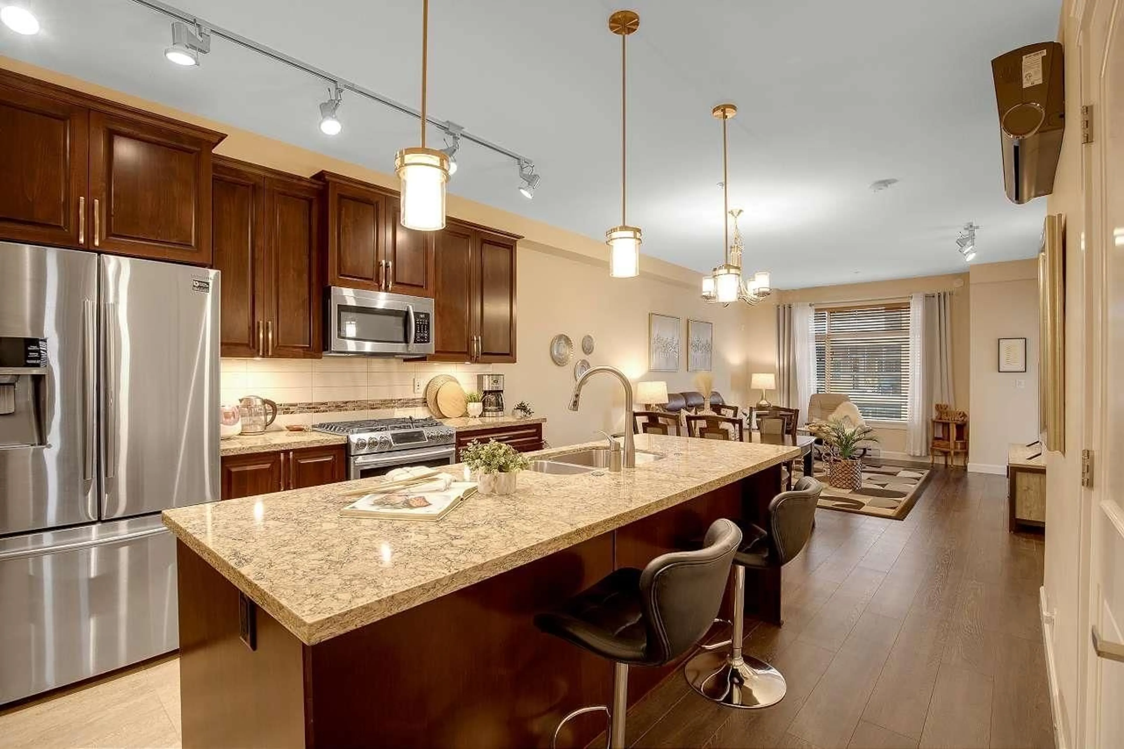 Open concept kitchen, unknown for A403 20716 WILLOUGHBY TOWN CENTRE DRIVE, Surrey British Columbia V2Y3J7