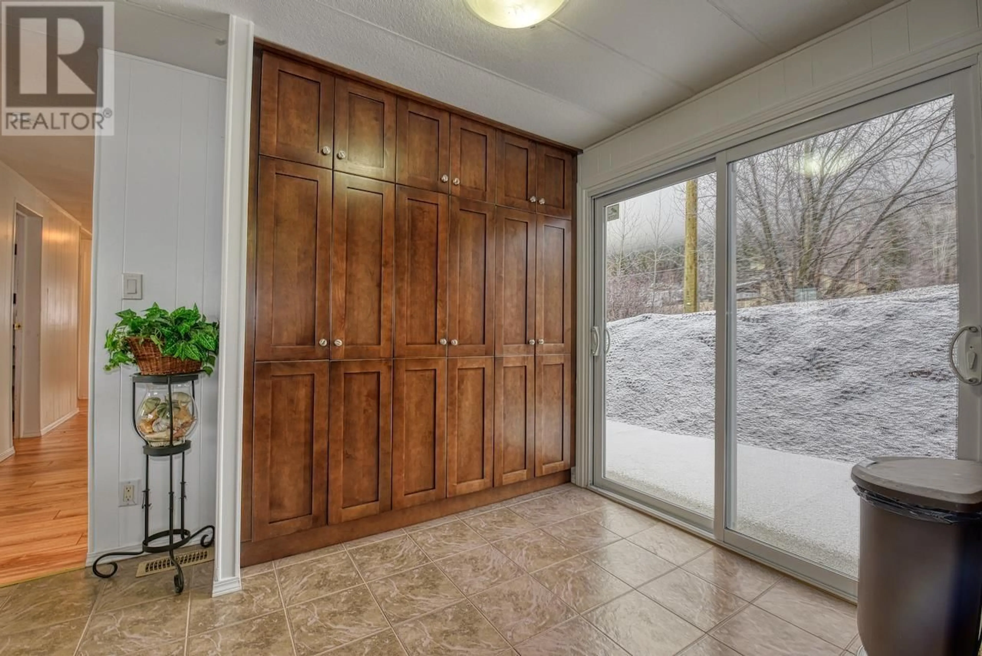 Indoor entryway for 1658 SOUTH LAKESIDE DRIVE, Williams Lake British Columbia V2G5L6