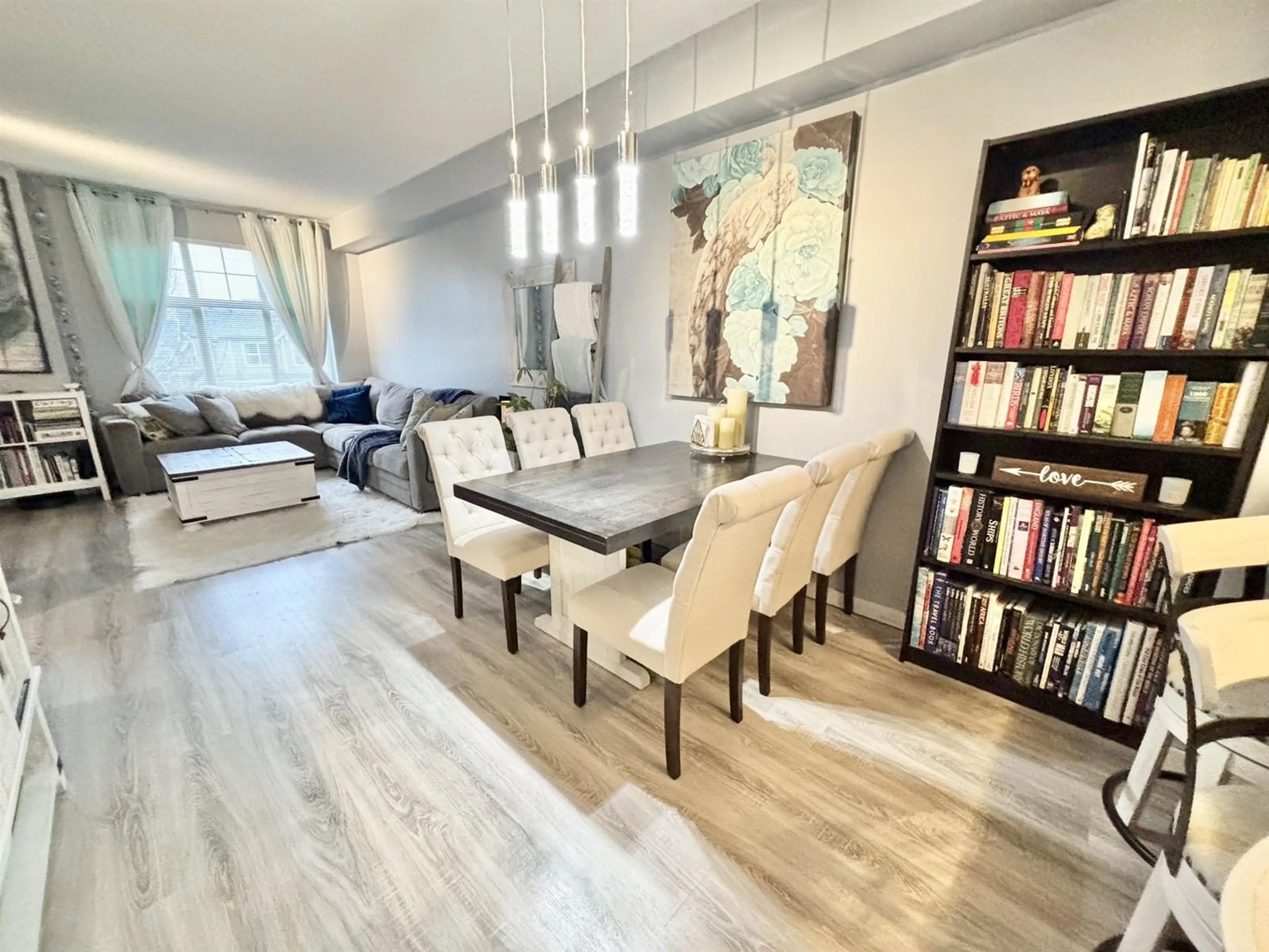 Dining room, wood/laminate floor for 40 - 31098 WESTRIDGE, Abbotsford British Columbia V2T0C2