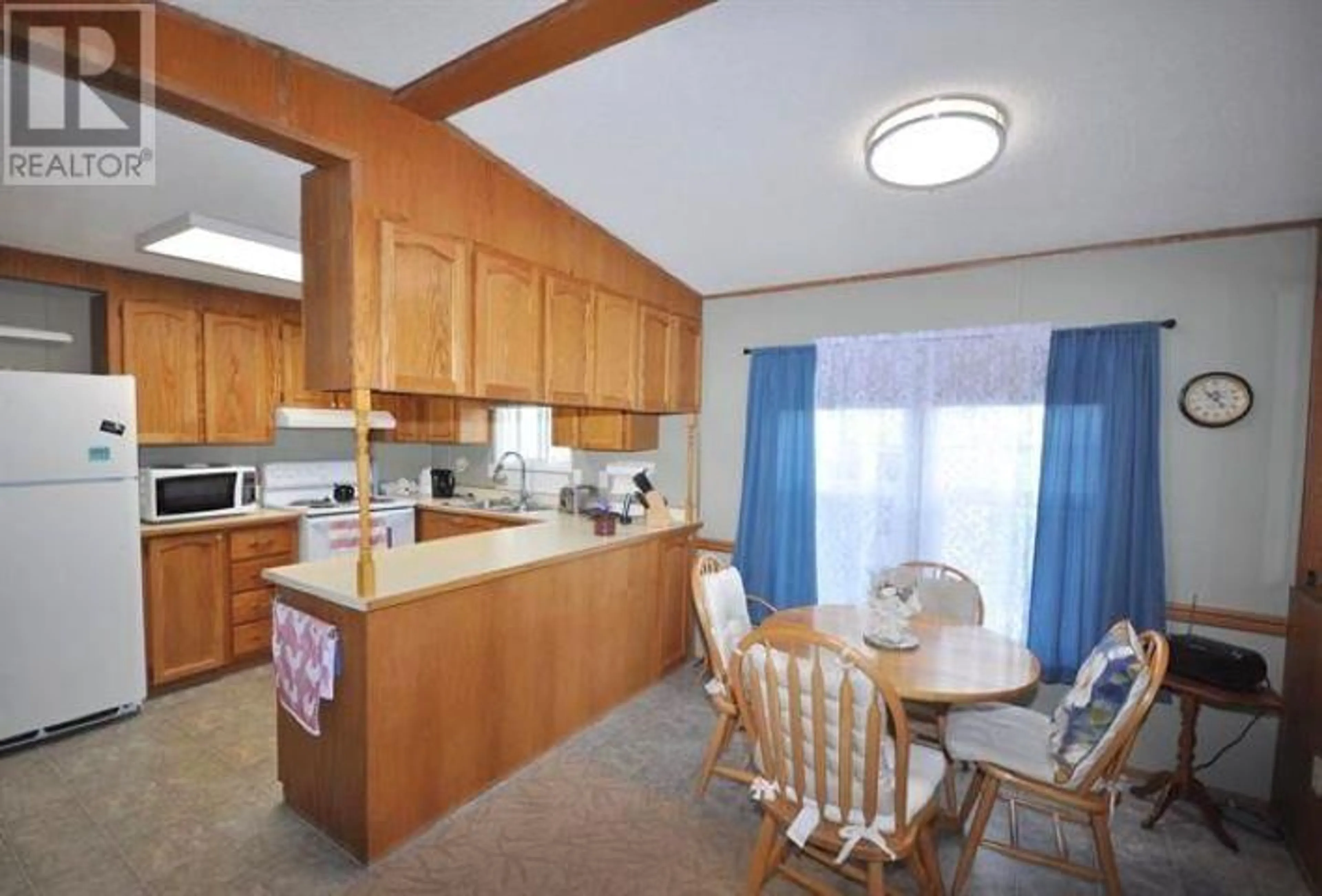 Standard kitchen, wood/laminate floor for 59 1700 S BROADWAY AVENUE, Williams Lake British Columbia V2G2B5