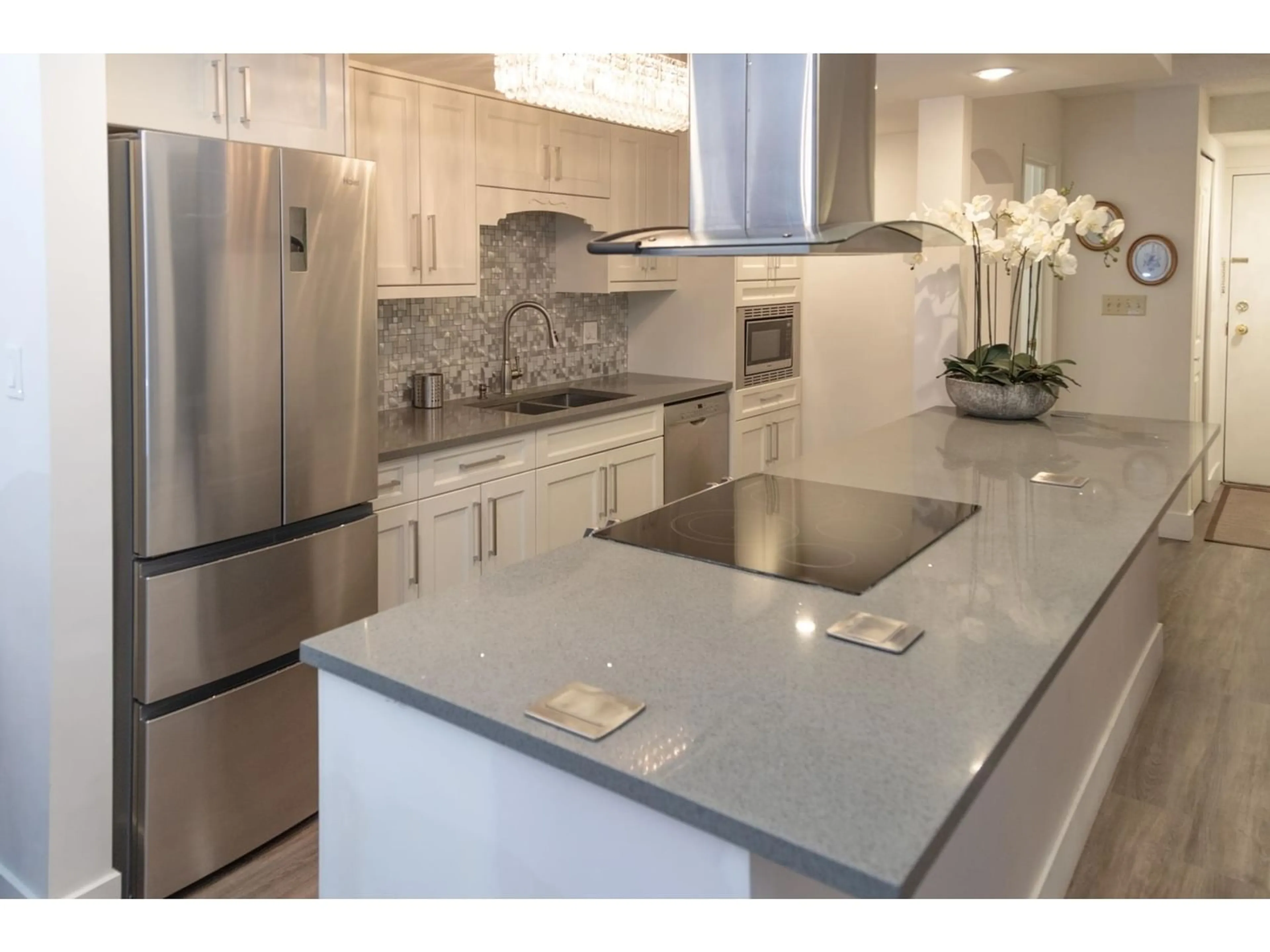 Contemporary kitchen, ceramic/tile floor for 102 - 11881 88, Delta British Columbia V4C8A2