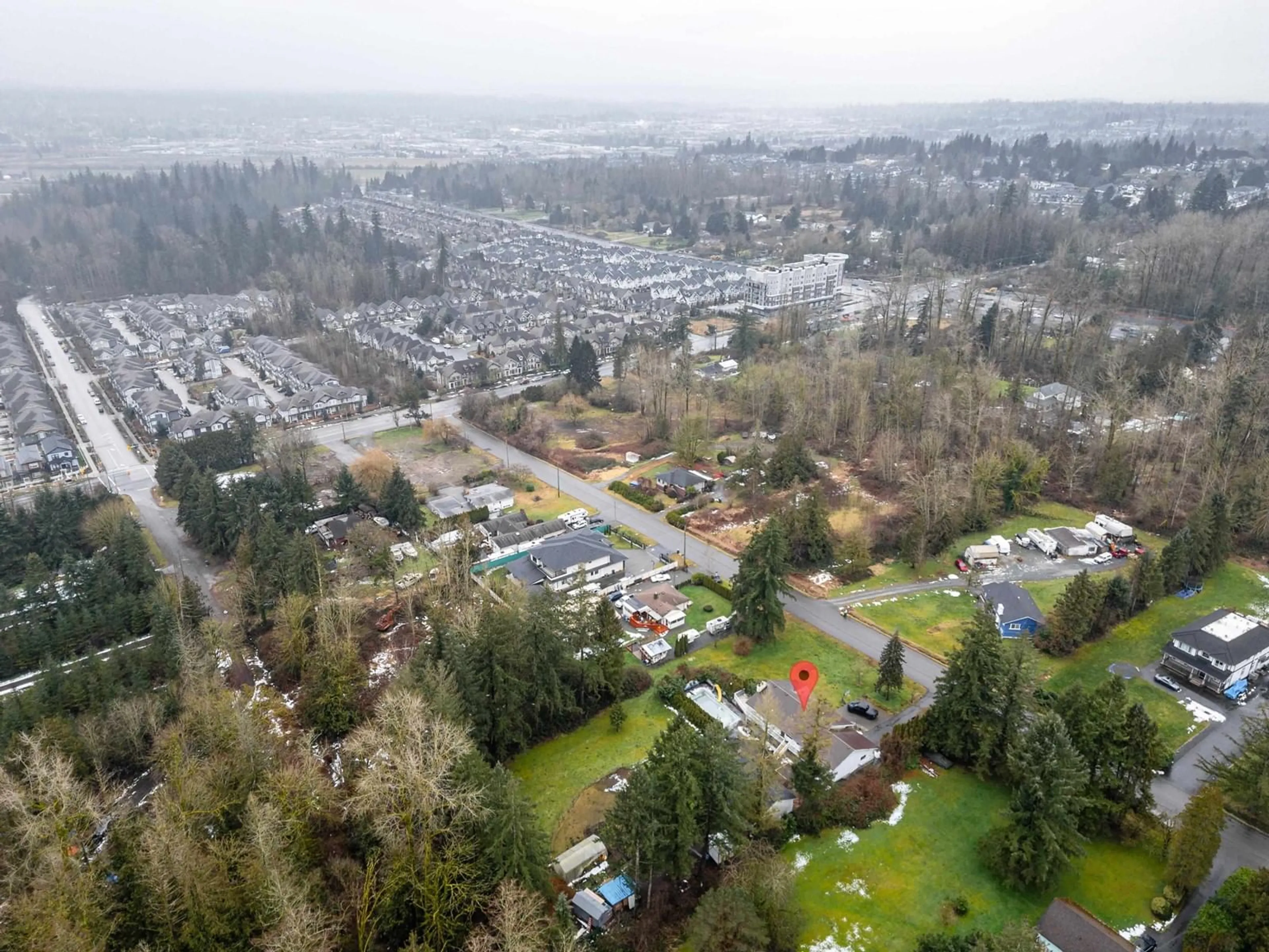 A pic from outside/outdoor area/front of a property/back of a property/a pic from drone, mountain view for 7334 209A, Langley British Columbia V2Y2E4