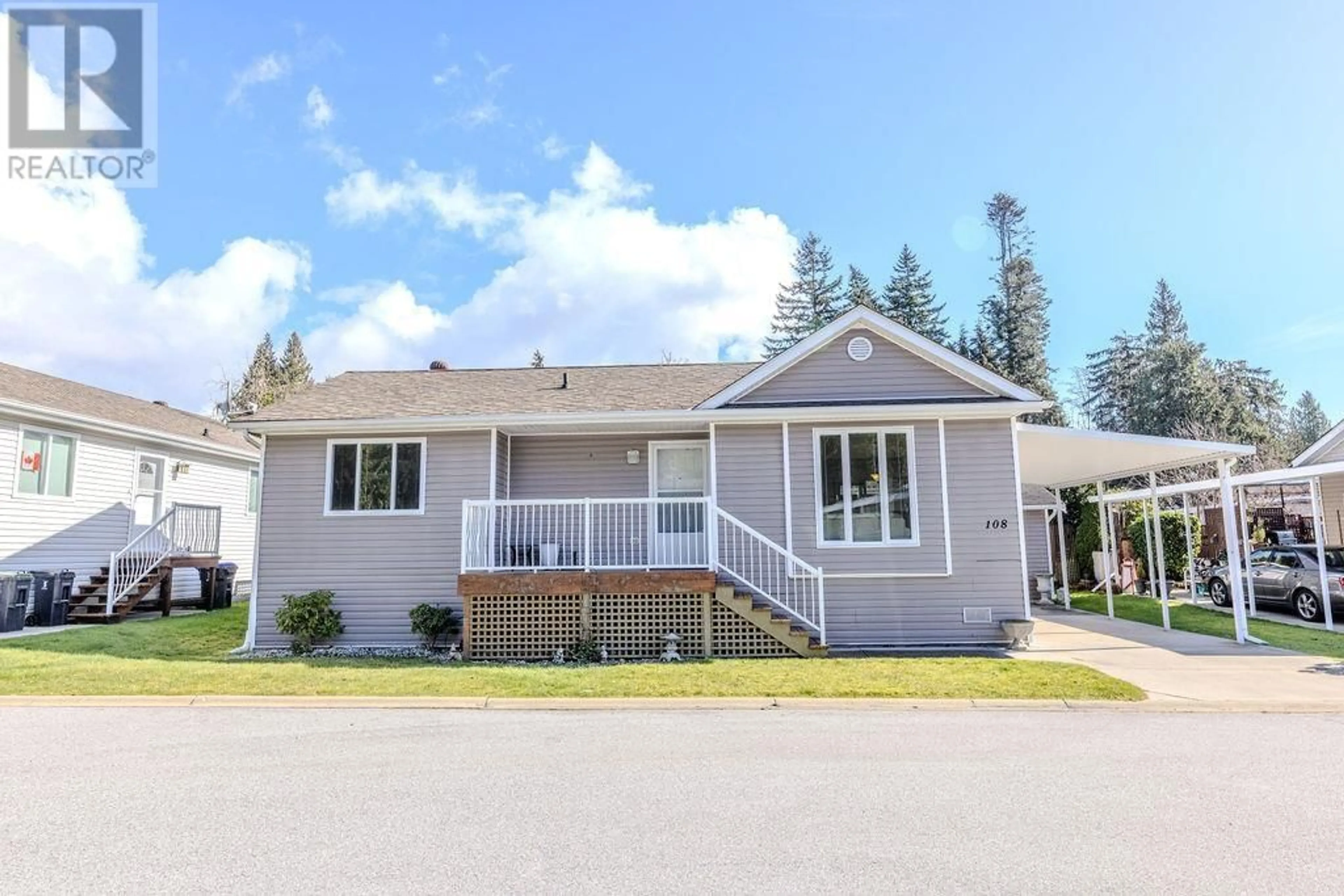 Home with vinyl exterior material, street for 108 4510 SUNSHINE COAST HIGHWAY, Sechelt British Columbia V0N3A1