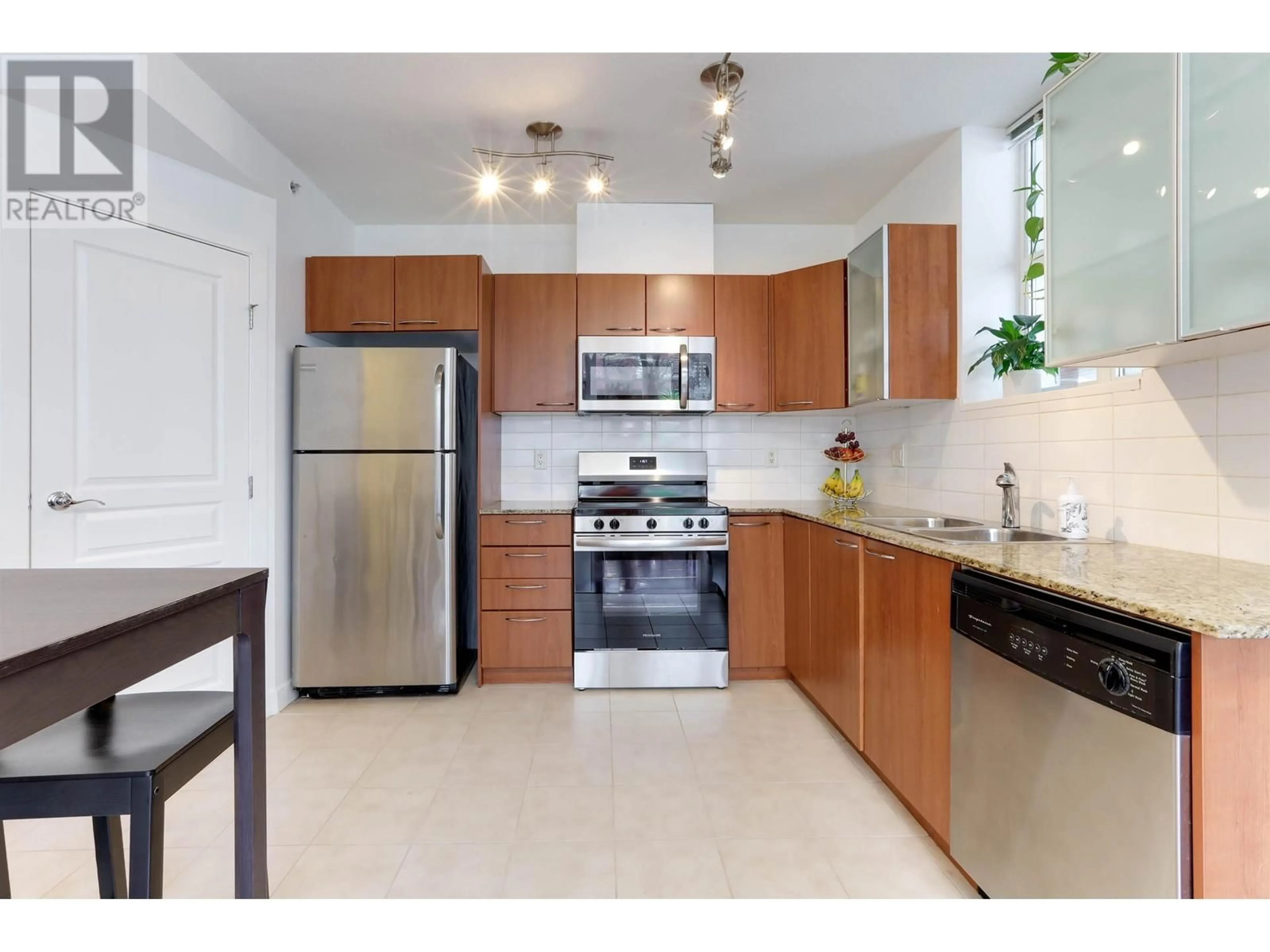 Standard kitchen, ceramic/tile floor for 1468 CEDAR COTTAGE MEWS, Vancouver British Columbia V5N5Z1