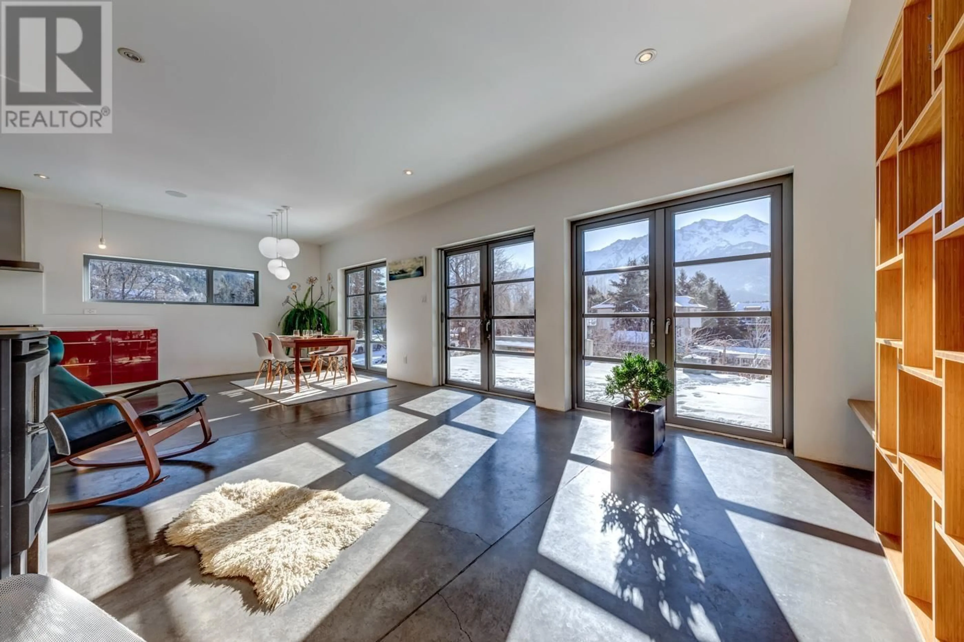 A pic from outside/outdoor area/front of a property/back of a property/a pic from drone, street for 7597 PEMBERTON MEADOWS ROAD, Pemberton British Columbia V0N2L0