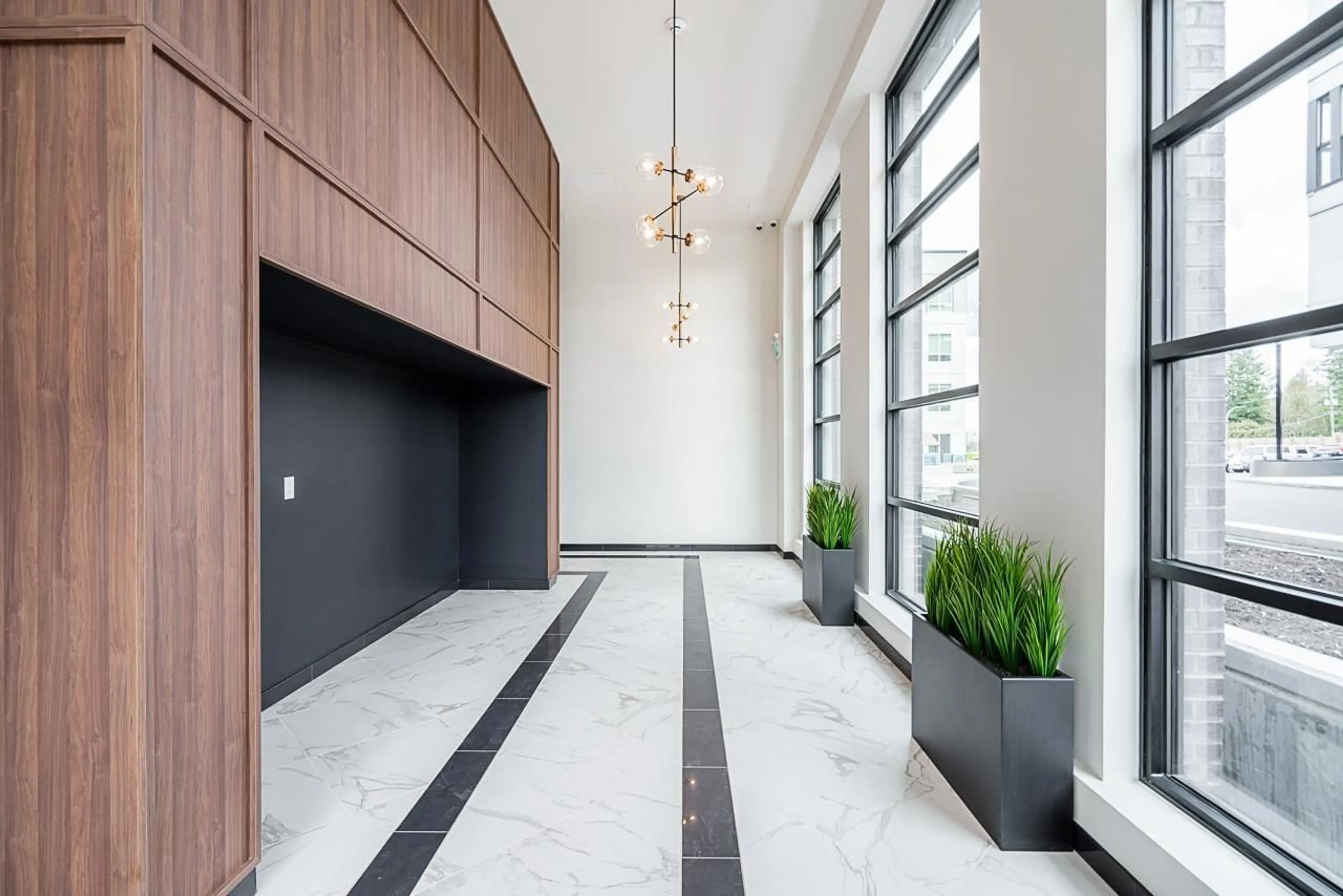 Indoor foyer for 405 - 19953 76, Langley British Columbia V2Y1S2