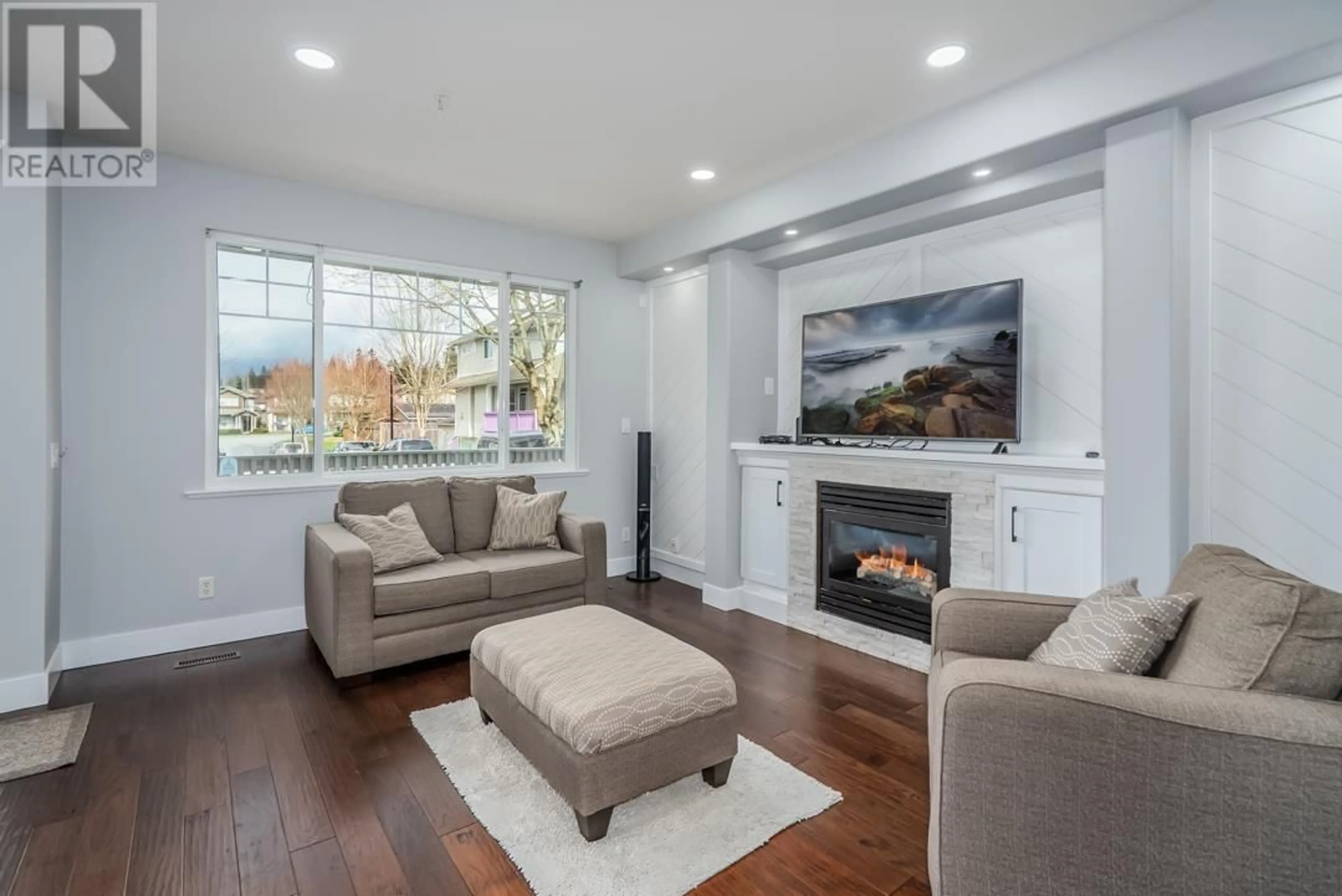 Living room with furniture, unknown for 24326 101A AVENUE, Maple Ridge British Columbia V2W0A7