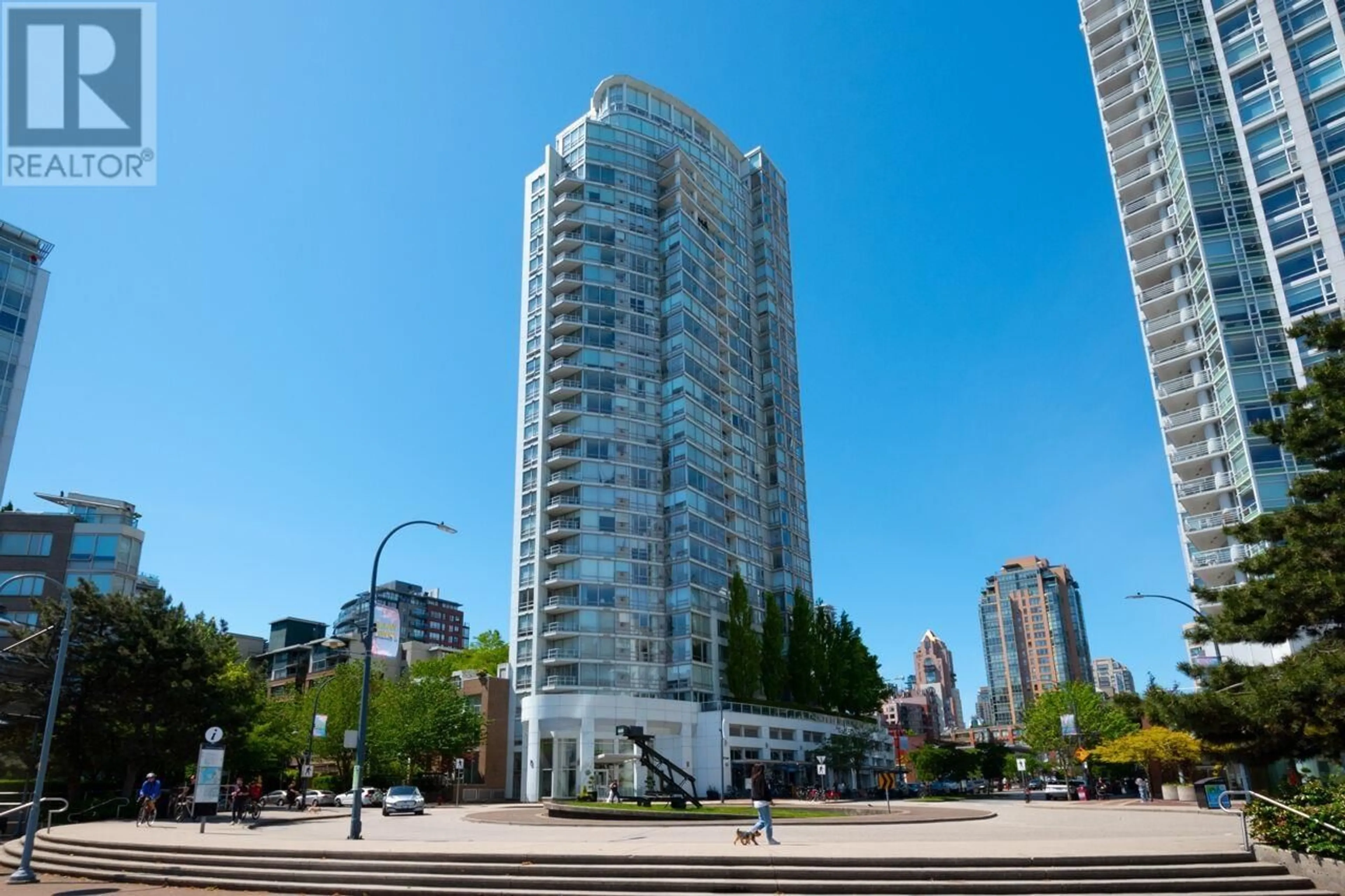 Patio, unknown for 2105 - 1201 MARINASIDE CRESCENT, Vancouver British Columbia V6Z2V2
