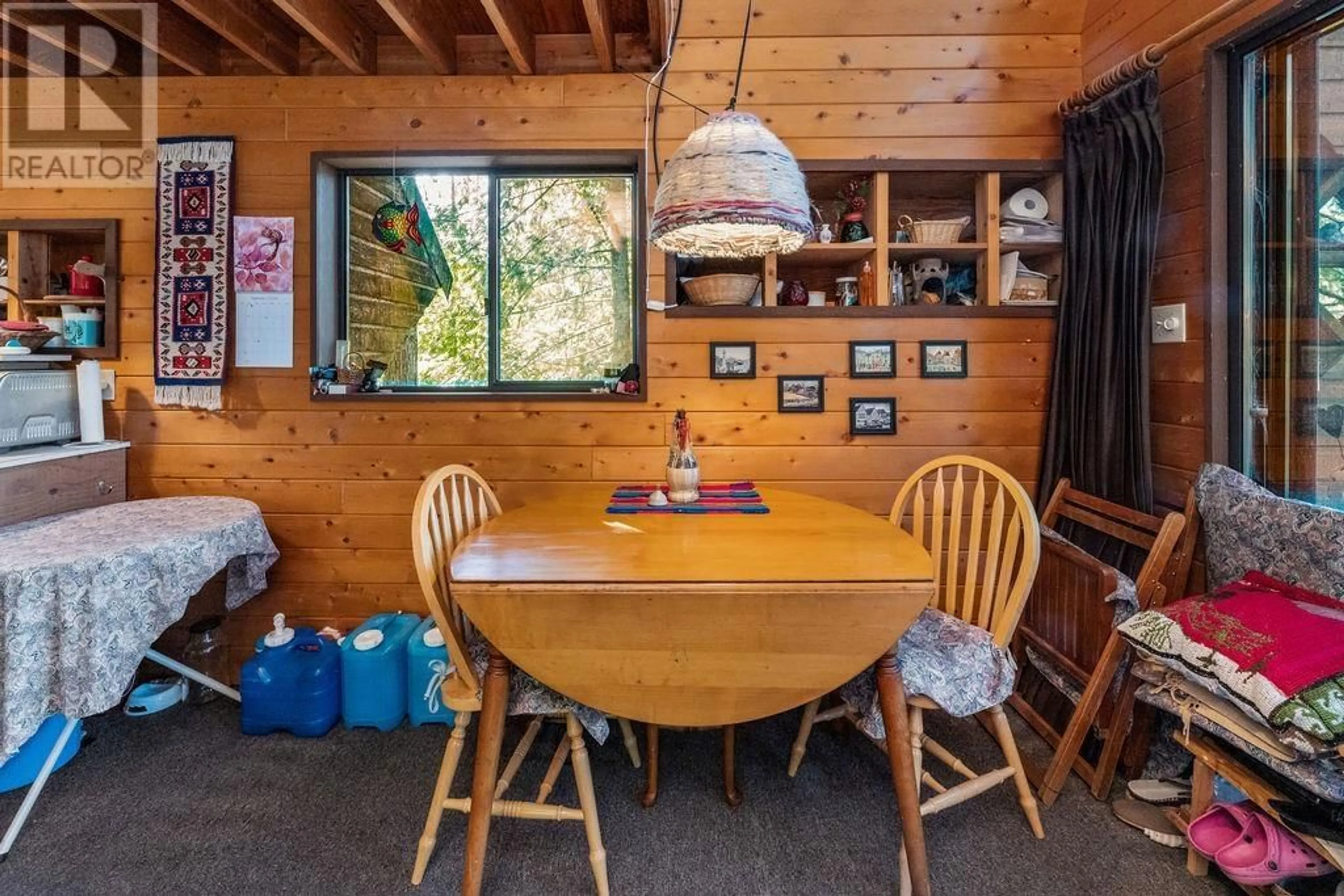 Dining room, unknown for 5989 GLEN PLACE, Pender Harbour British Columbia V0N2H1