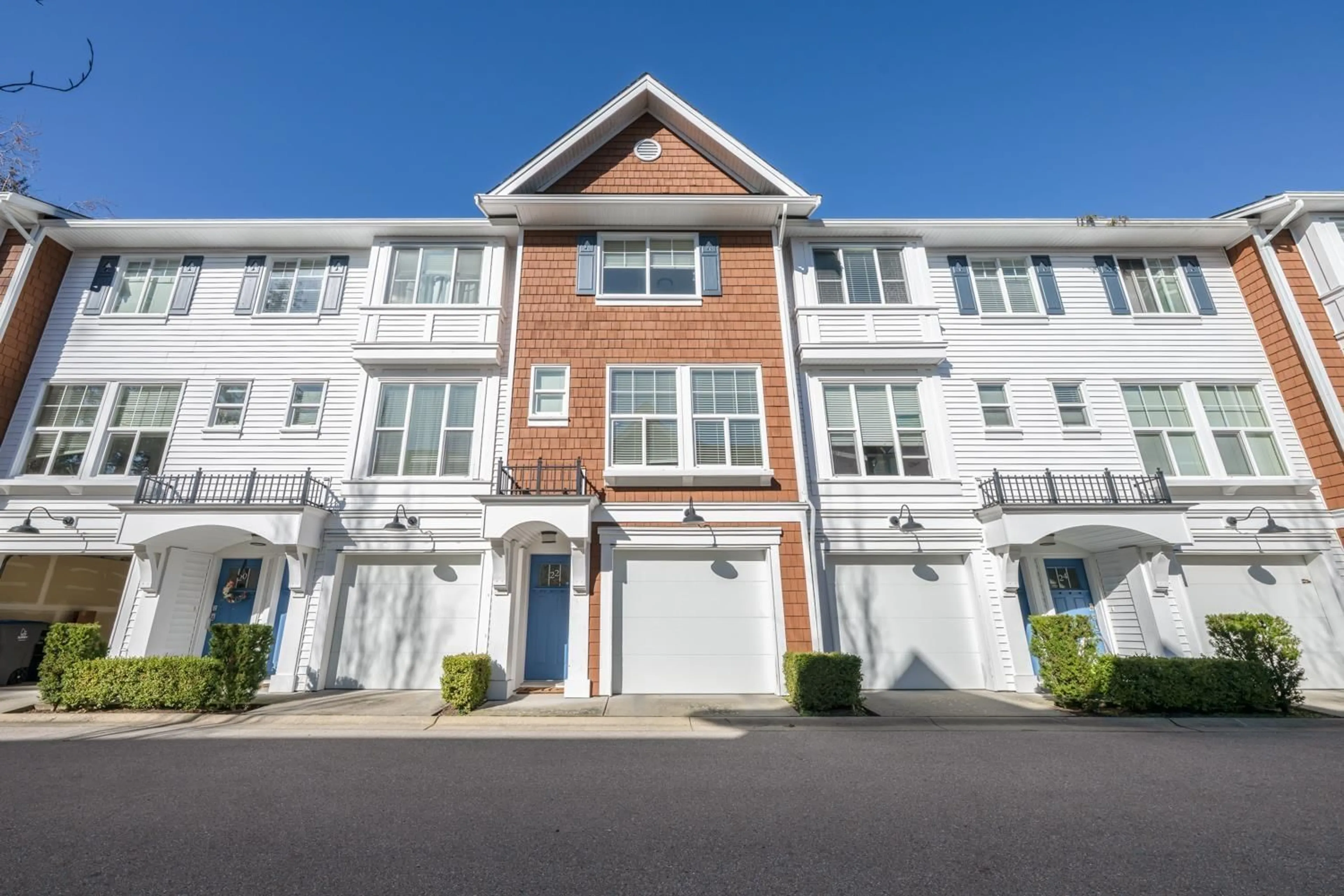 A pic from outside/outdoor area/front of a property/back of a property/a pic from drone, street for 22 - 14905 60, Surrey British Columbia V3S1R8