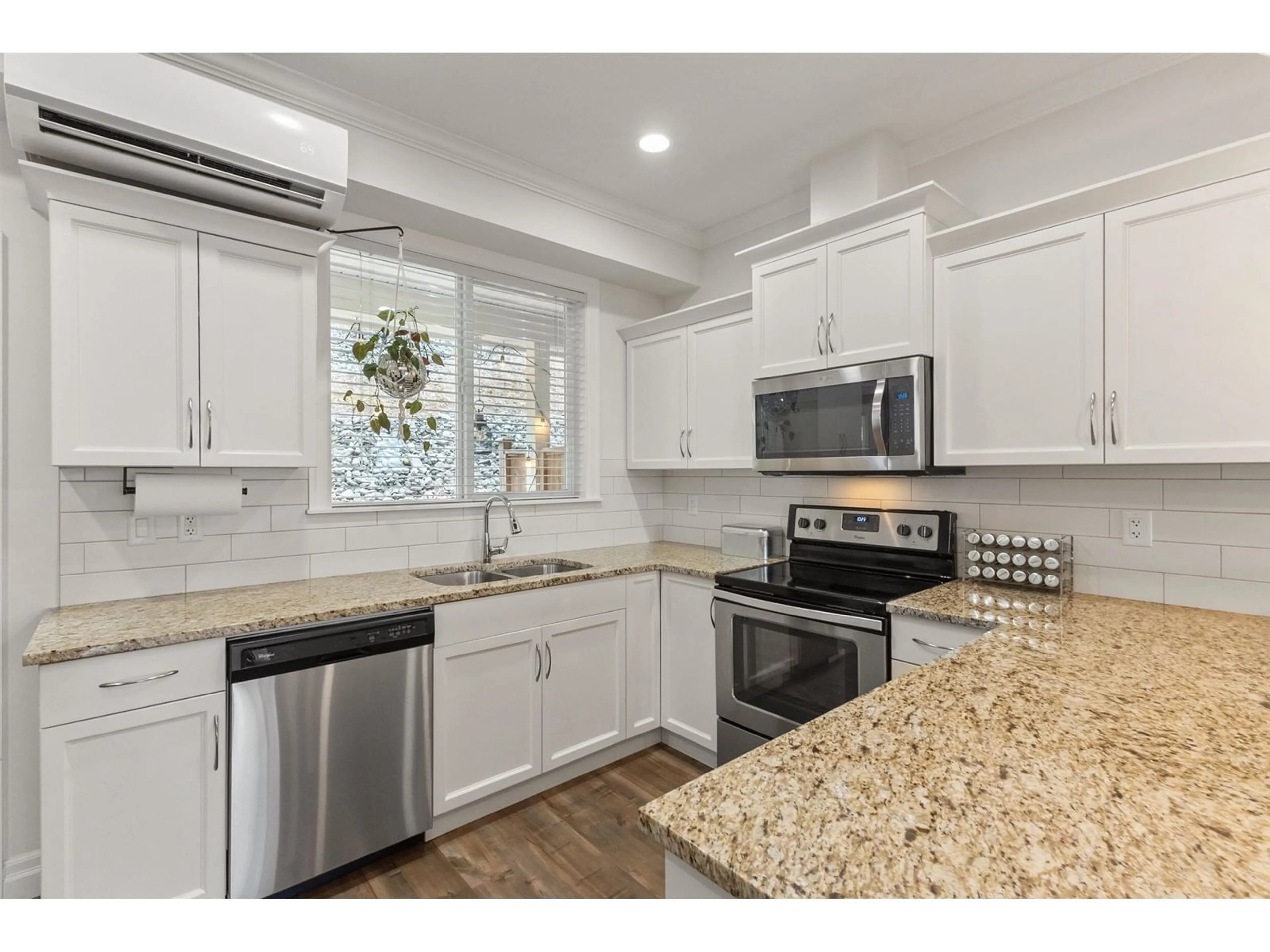 Open concept kitchen, unknown for 70 - 6026 LINDEMAN STREET, Chilliwack British Columbia V2R0W1