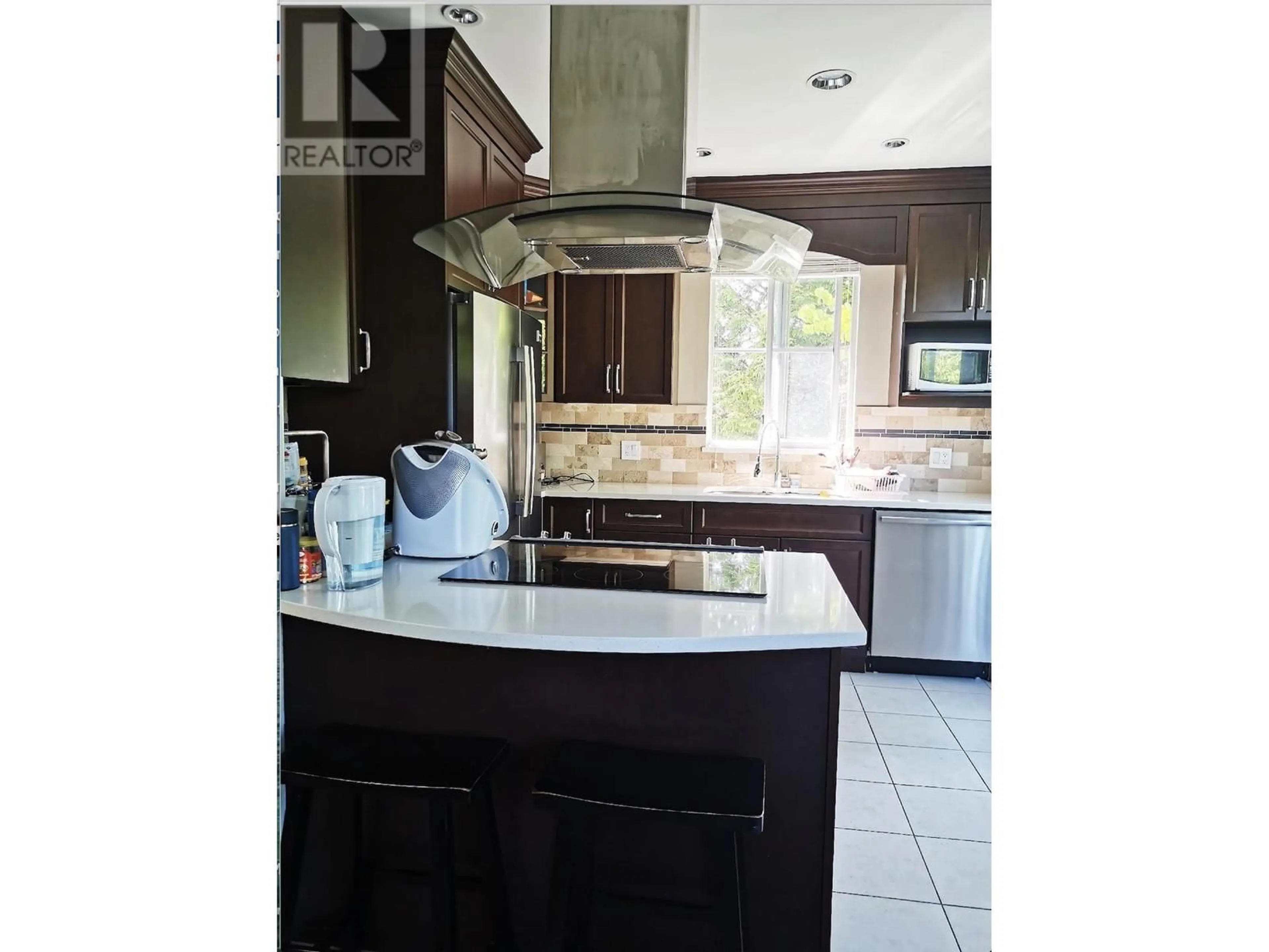 Open concept kitchen, ceramic/tile floor for 66 - 6588 BARNARD DRIVE, Richmond British Columbia V7C5R8