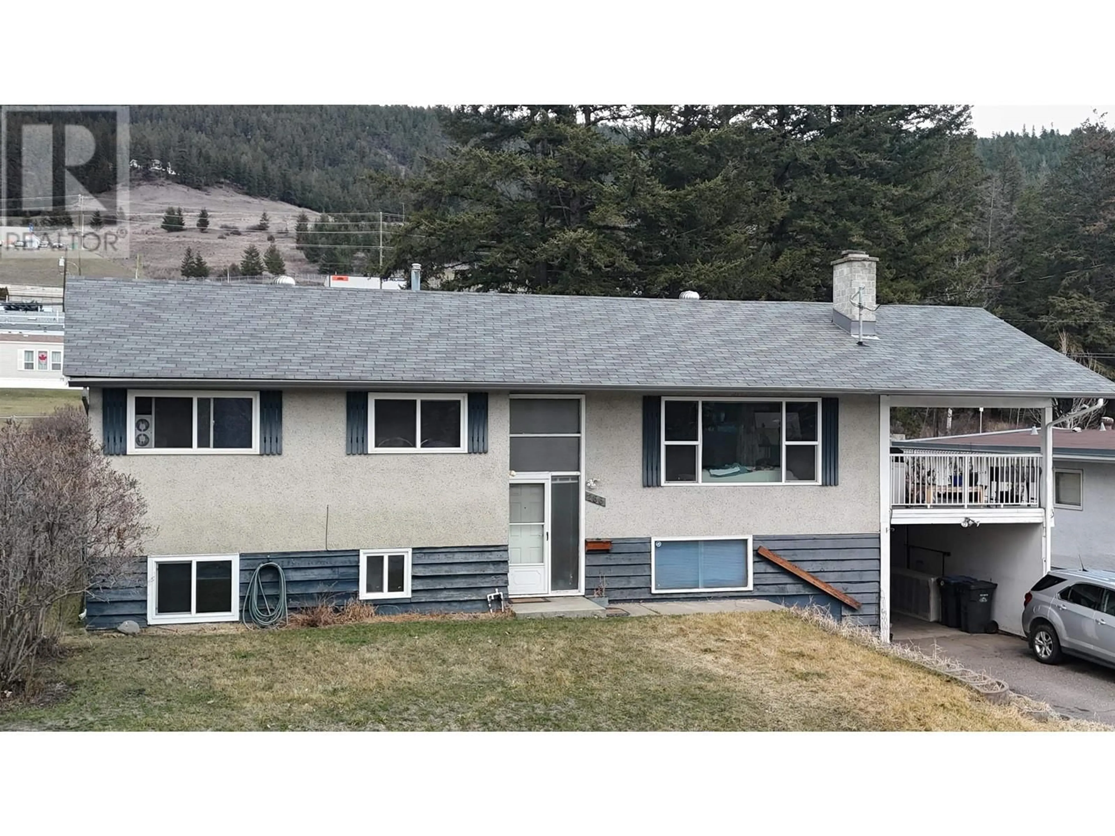 Home with vinyl exterior material, mountain view for 766 TENTH AVENUE, Williams Lake British Columbia V2G2L8