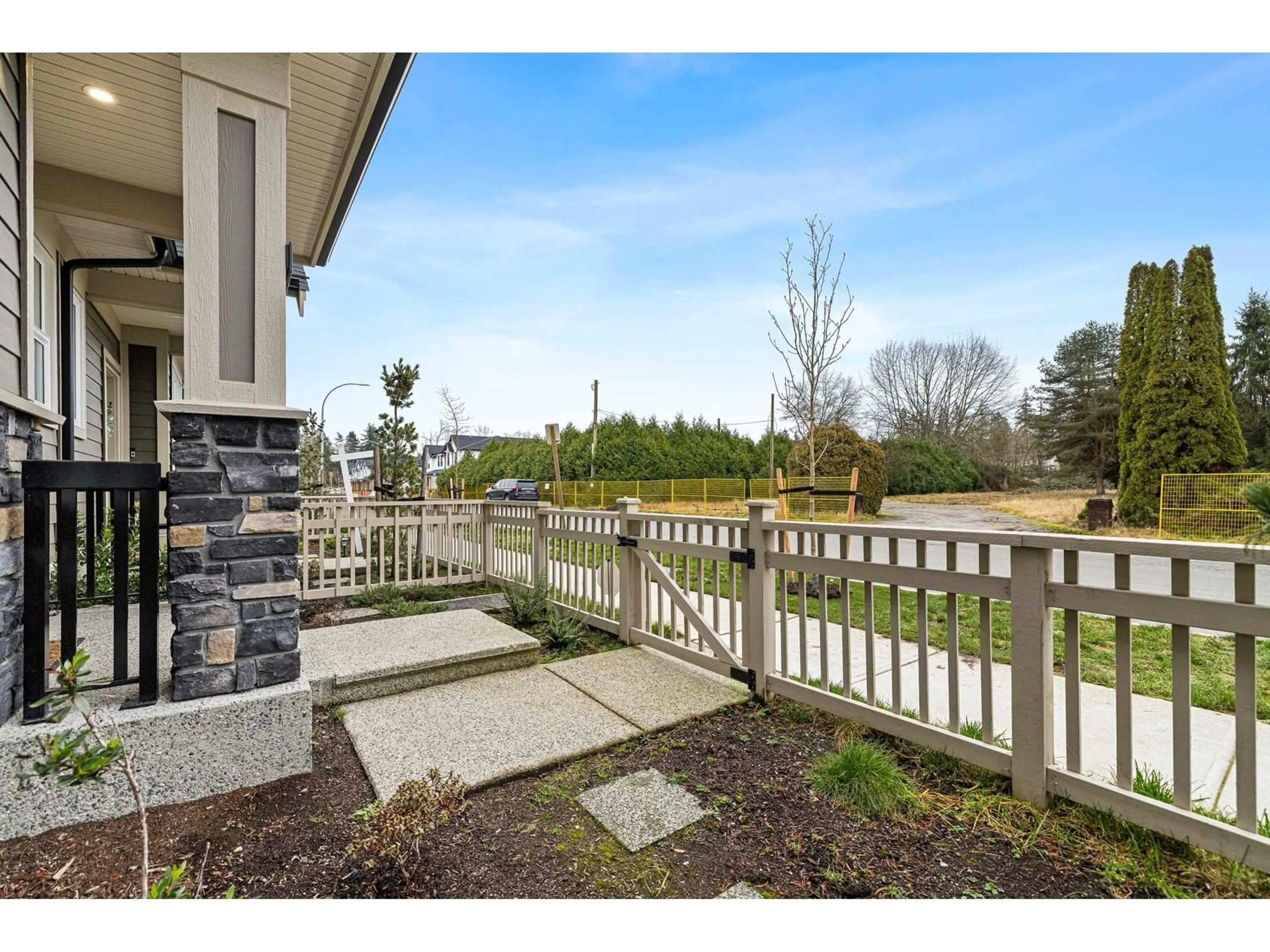 Patio, water/lake/river/ocean view for 20443 76 AVENUE, Langley British Columbia V2Y3T1