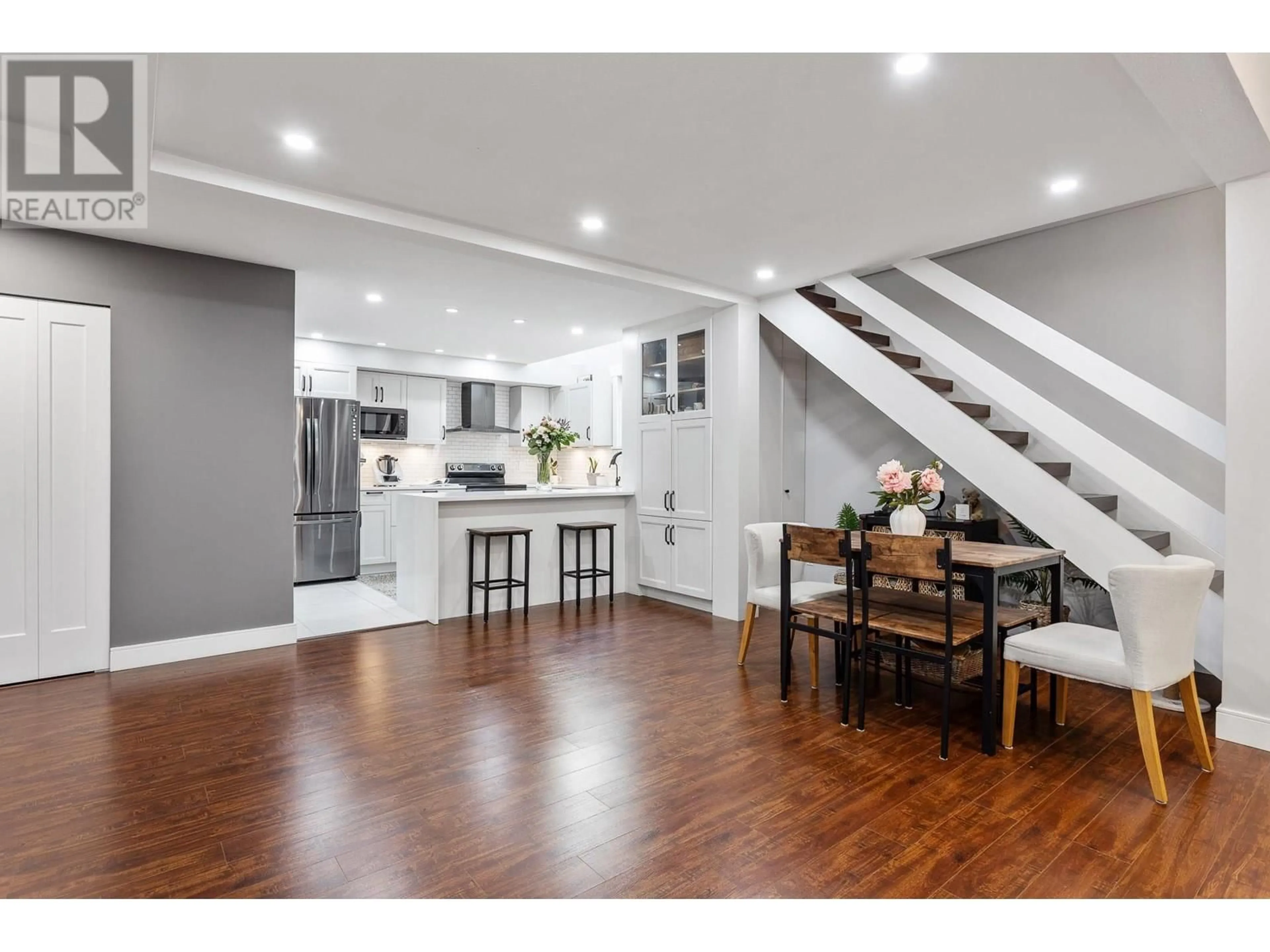 Open concept kitchen, wood/laminate floor for 15 - 7540 ABERCROMBIE DRIVE, Richmond British Columbia V6Y3J8