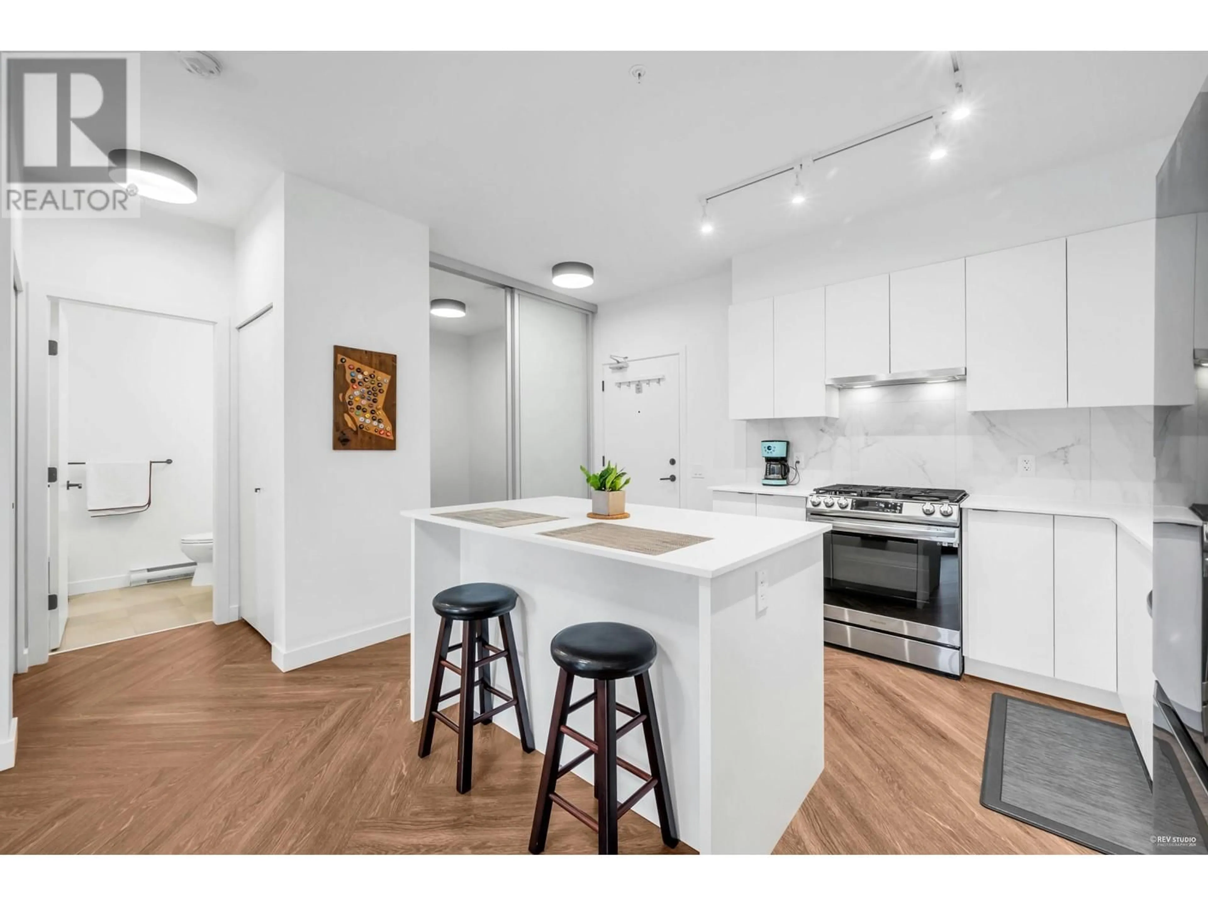 Open concept kitchen, unknown for 411 - 3229 ST JOHNS STREET, Port Moody British Columbia V3H0M4