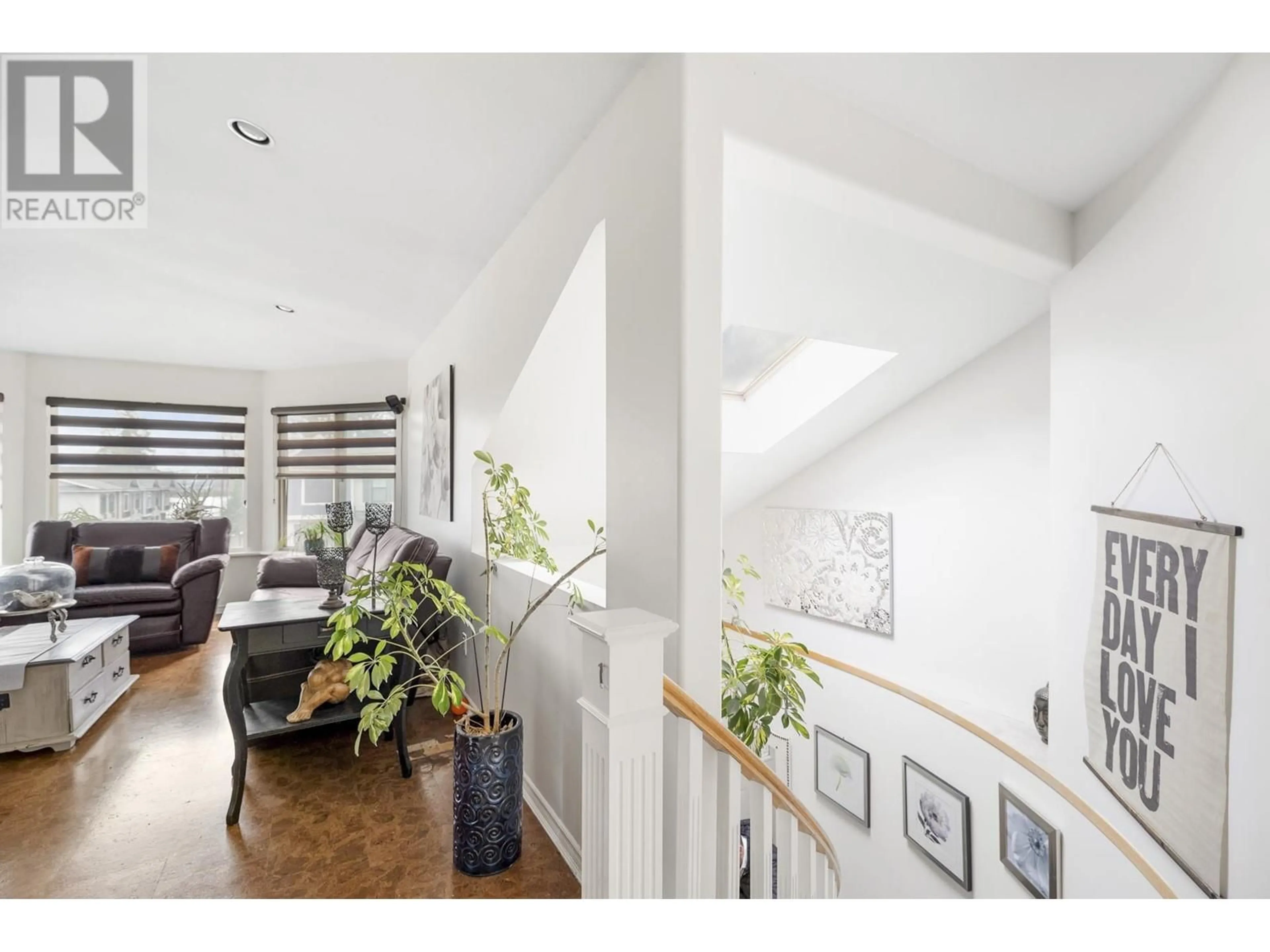 Indoor foyer for 1821 HARBOUR STREET, Port Coquitlam British Columbia V3C1A4