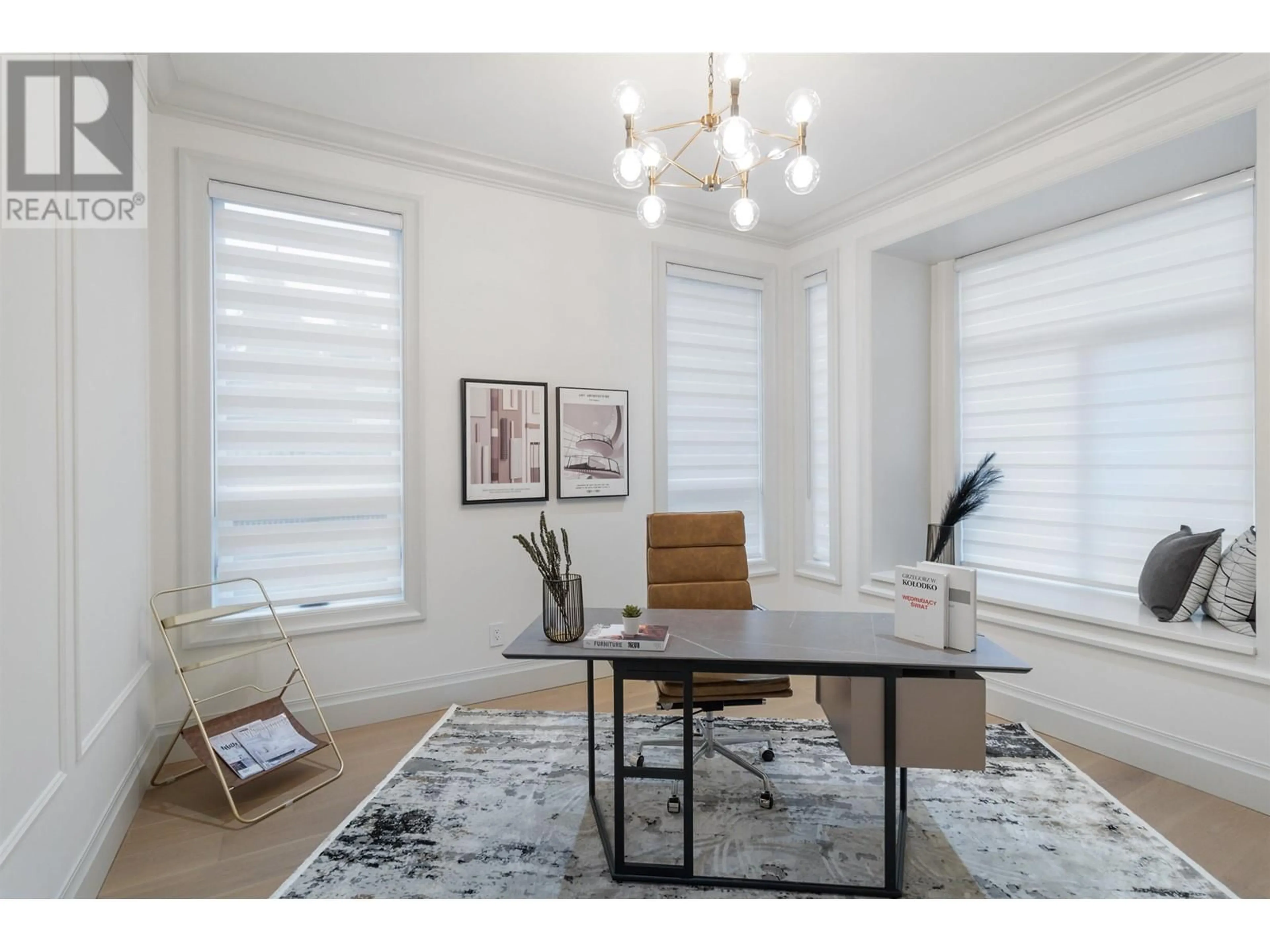 A pic of a room for 7165 PAULUS CRESCENT, Burnaby British Columbia V5A1P4