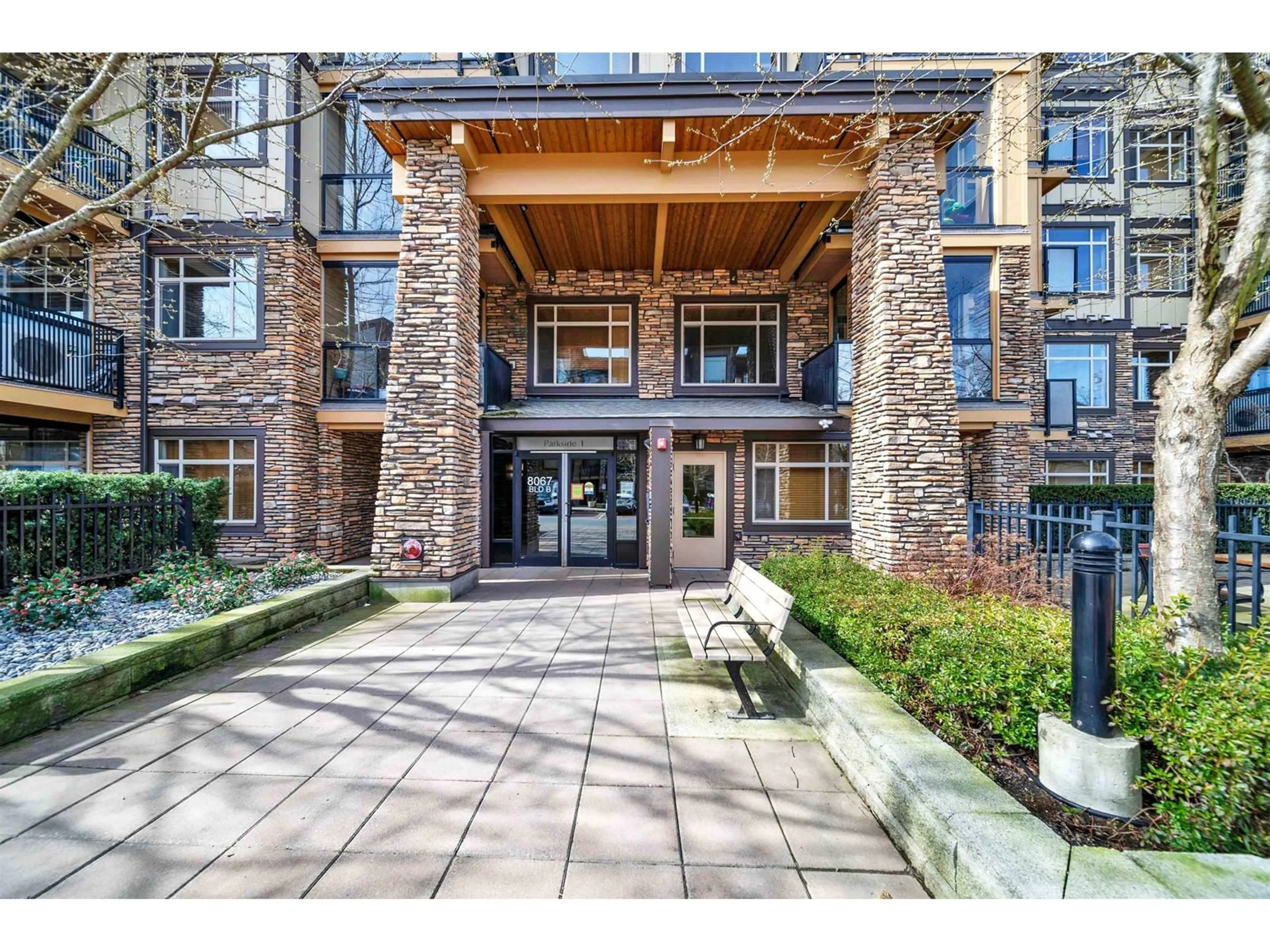 Indoor foyer for 111 - 8067 207, Langley British Columbia V2Y0N9