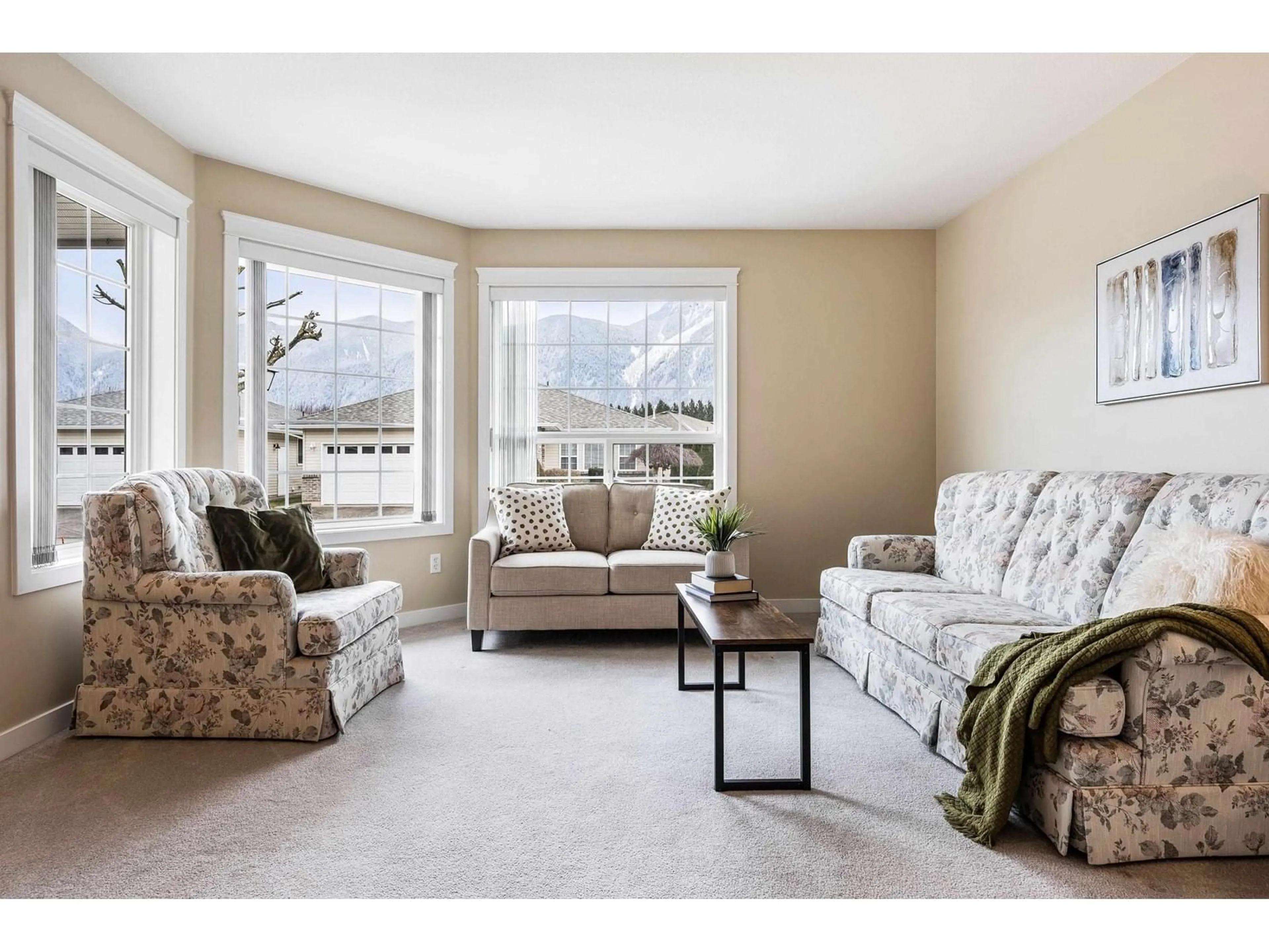 Living room with furniture, carpet floor for 8 7292 ELM ROAD|Agassiz, Agassiz British Columbia V0M1A0