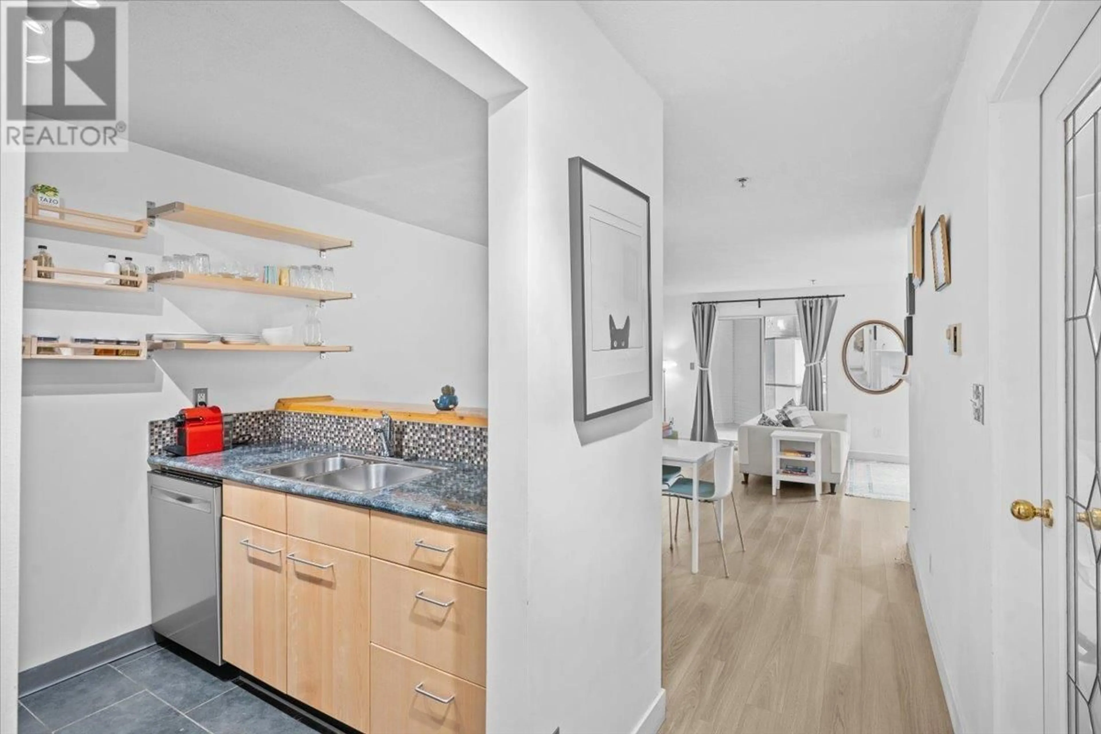 Unknown for 206 - 1465 COMOX STREET, Vancouver British Columbia V6G1N9