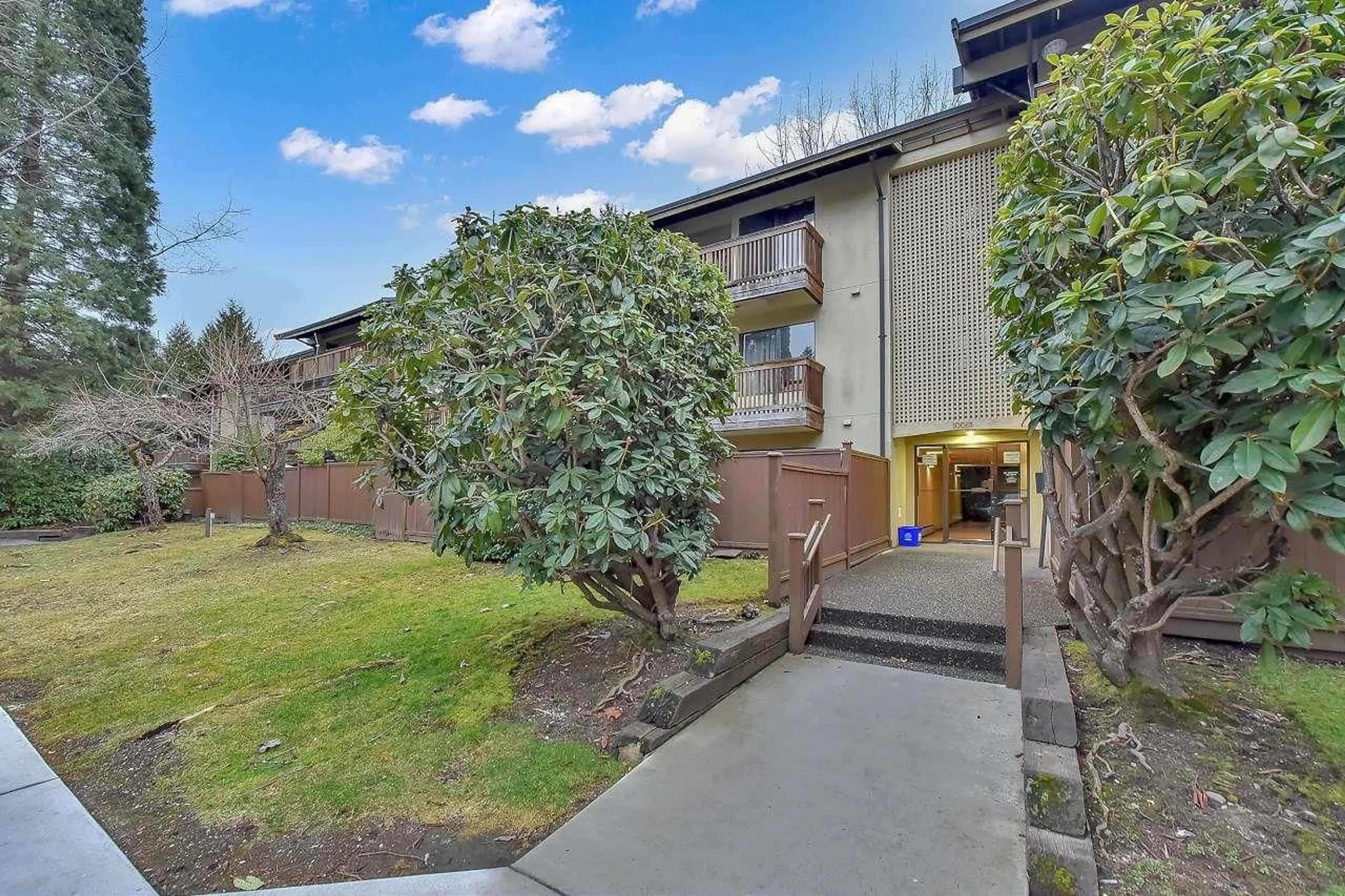 A pic from outside/outdoor area/front of a property/back of a property/a pic from drone, unknown for 201 - 10061 150, Surrey British Columbia V3R4A7