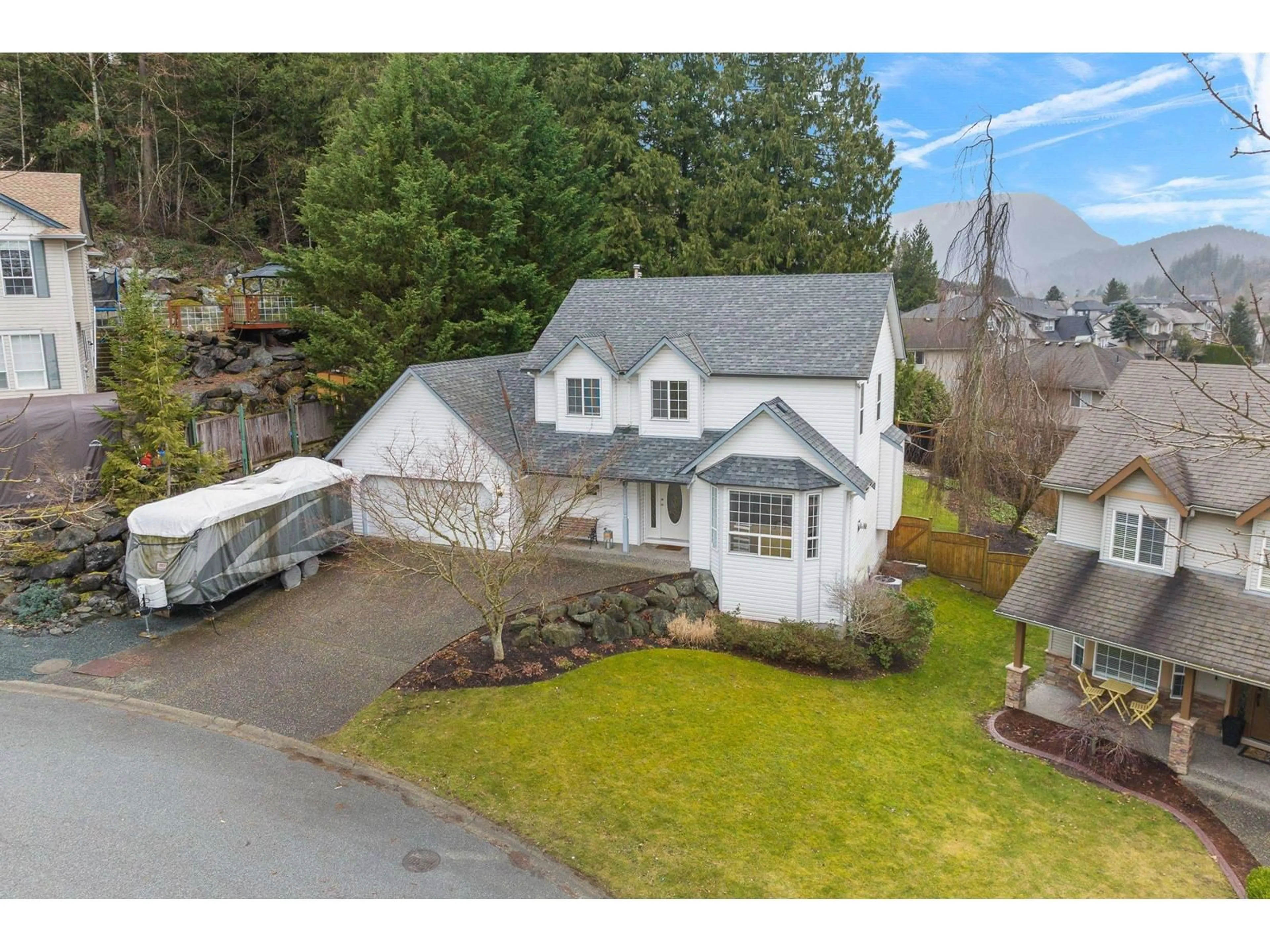 A pic from outside/outdoor area/front of a property/back of a property/a pic from drone, unknown for 5365 SKYVIEW CRESCENT|Promontory, Chilliwack British Columbia V2R4G1