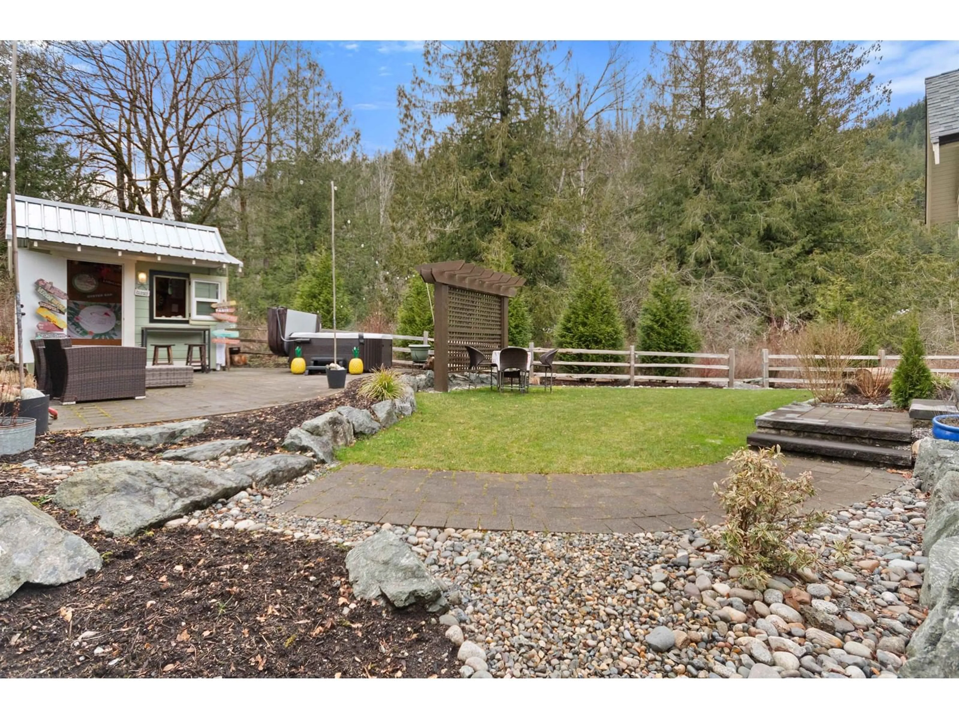 A pic from outside/outdoor area/front of a property/back of a property/a pic from drone, unknown for 43342 CREEKSIDE CIRCLE, Lindell Beach British Columbia V2R0Z4
