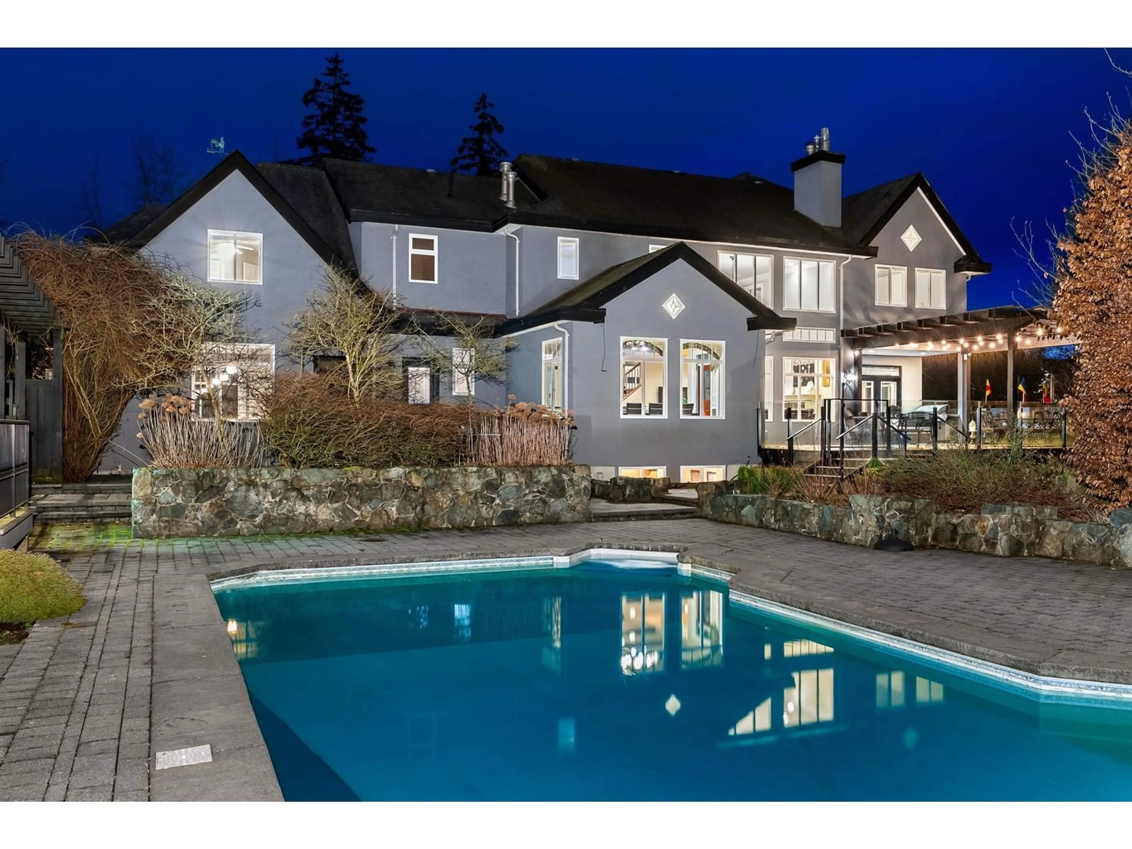 Pool for 16505 26 AVENUE, Surrey British Columbia V3Z9W9