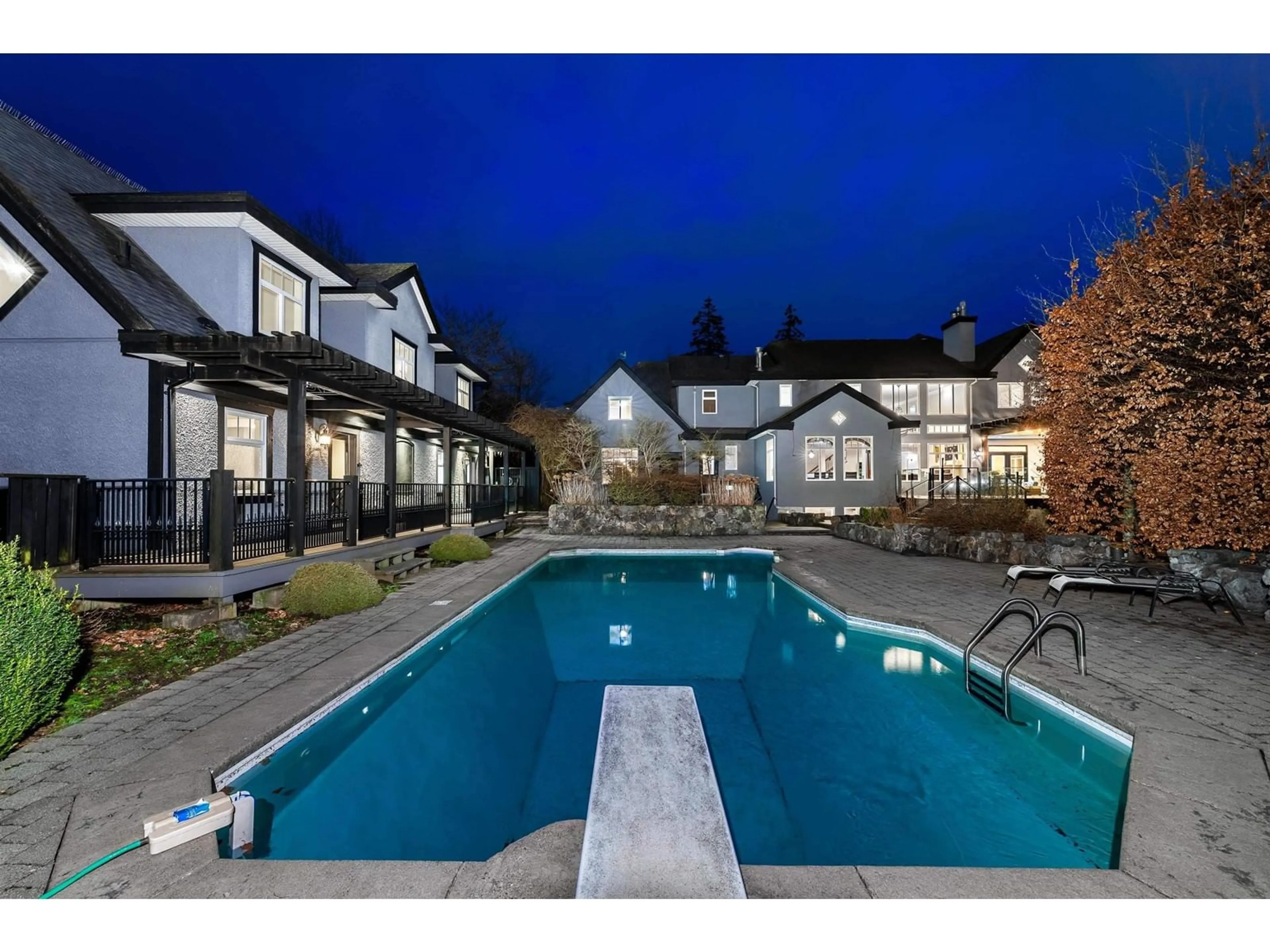 Pool for 16505 26 AVENUE, Surrey British Columbia V3Z9W9