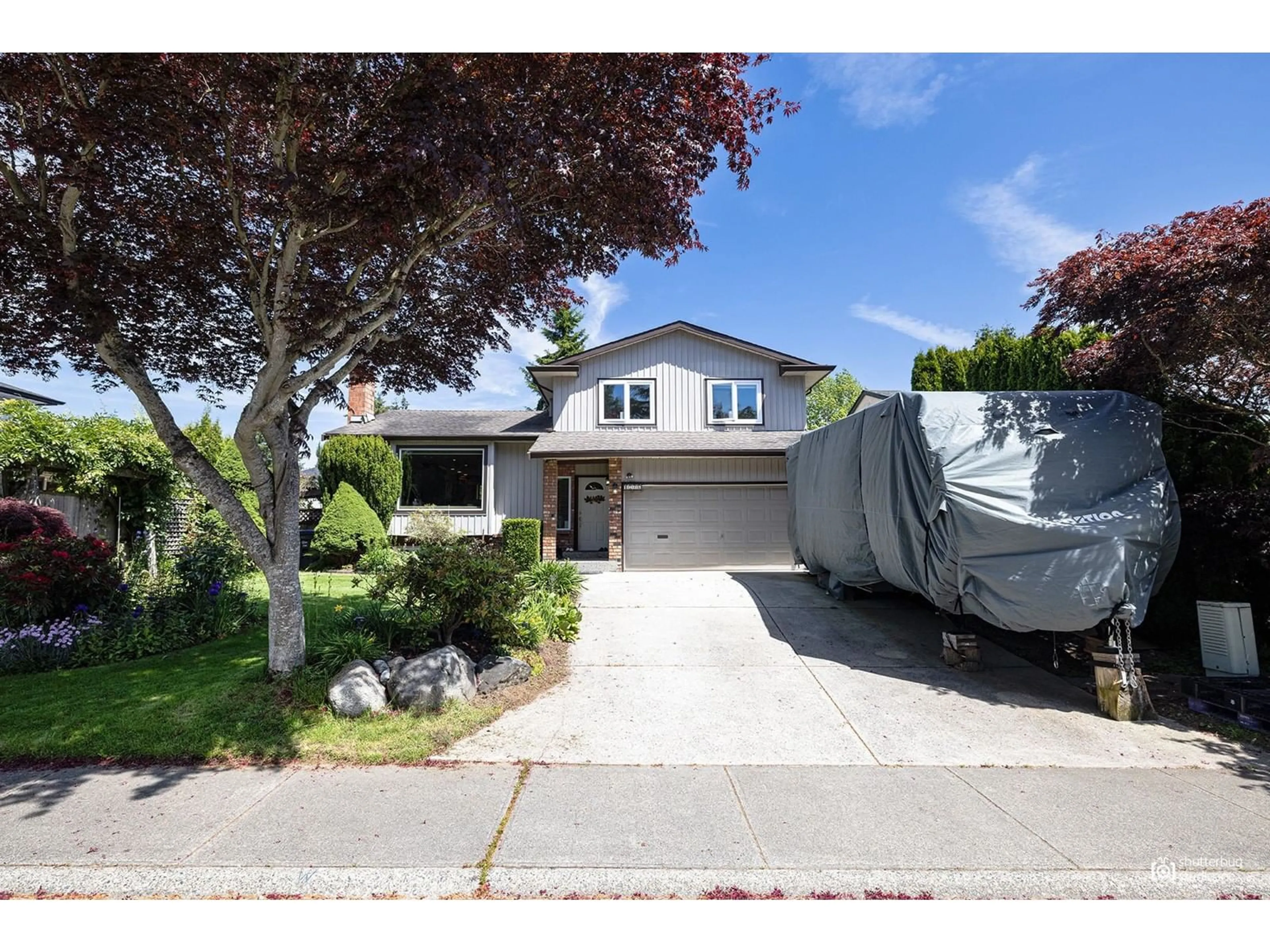 Home with vinyl exterior material, street for 1726 143B STREET, Surrey British Columbia V4A6L6