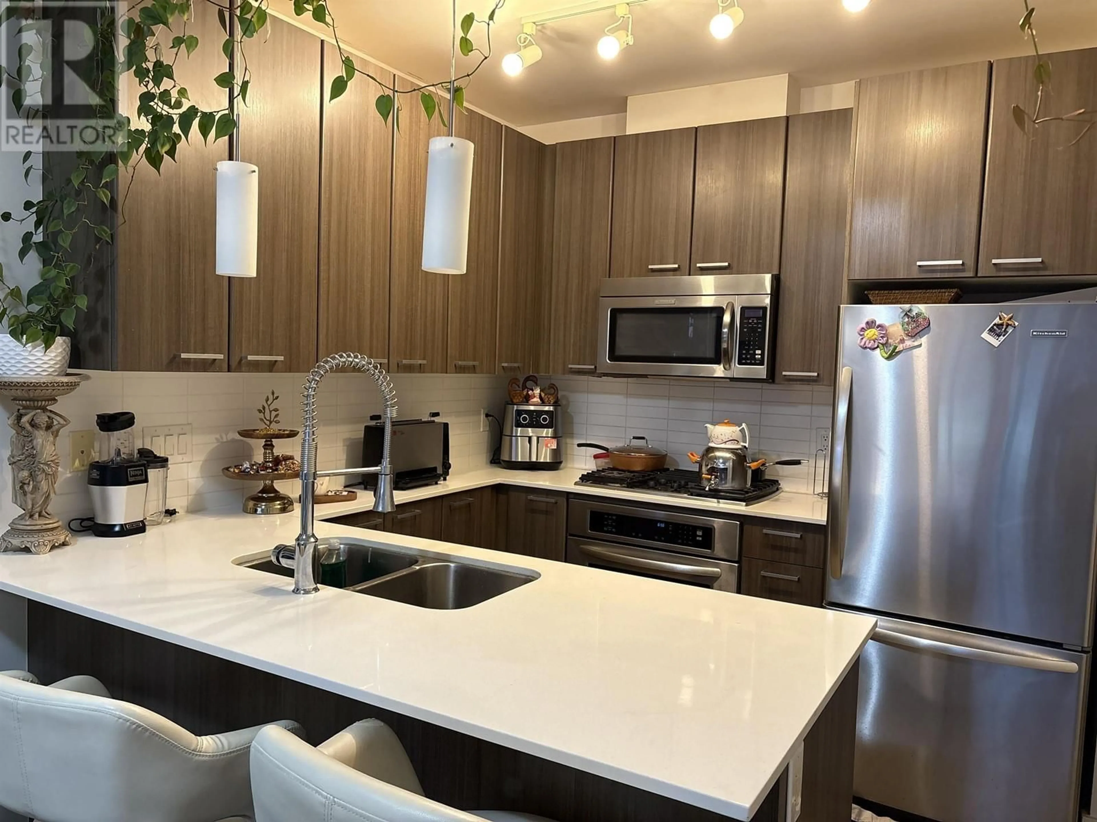 Open concept kitchen, unknown for 3006 - 2955 ATLANTIC AVENUE, Coquitlam British Columbia V3B0H9