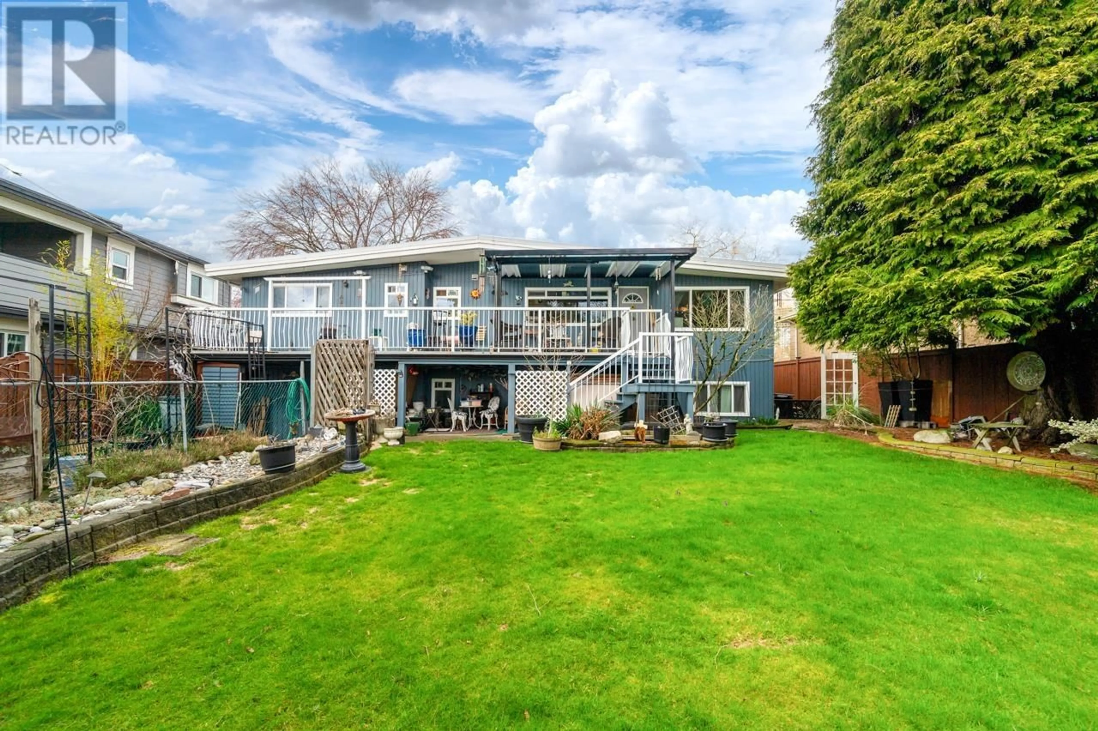 A pic from outside/outdoor area/front of a property/back of a property/a pic from drone, water/lake/river/ocean view for 4372 GRETA STREET, Burnaby British Columbia V5J1N8