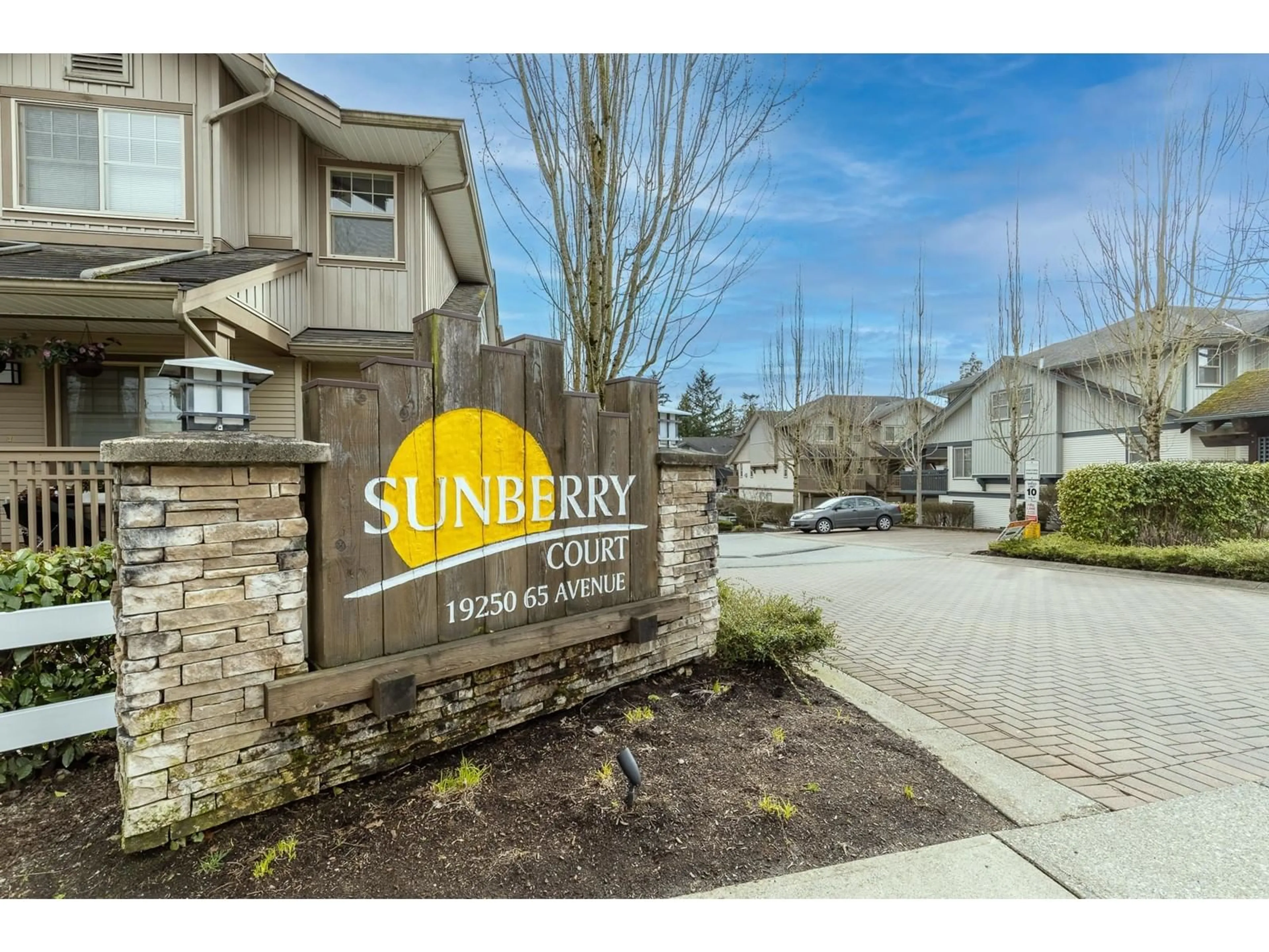 Indoor entryway for 8 19250 65 AVENUE, Surrey British Columbia V4N5R7