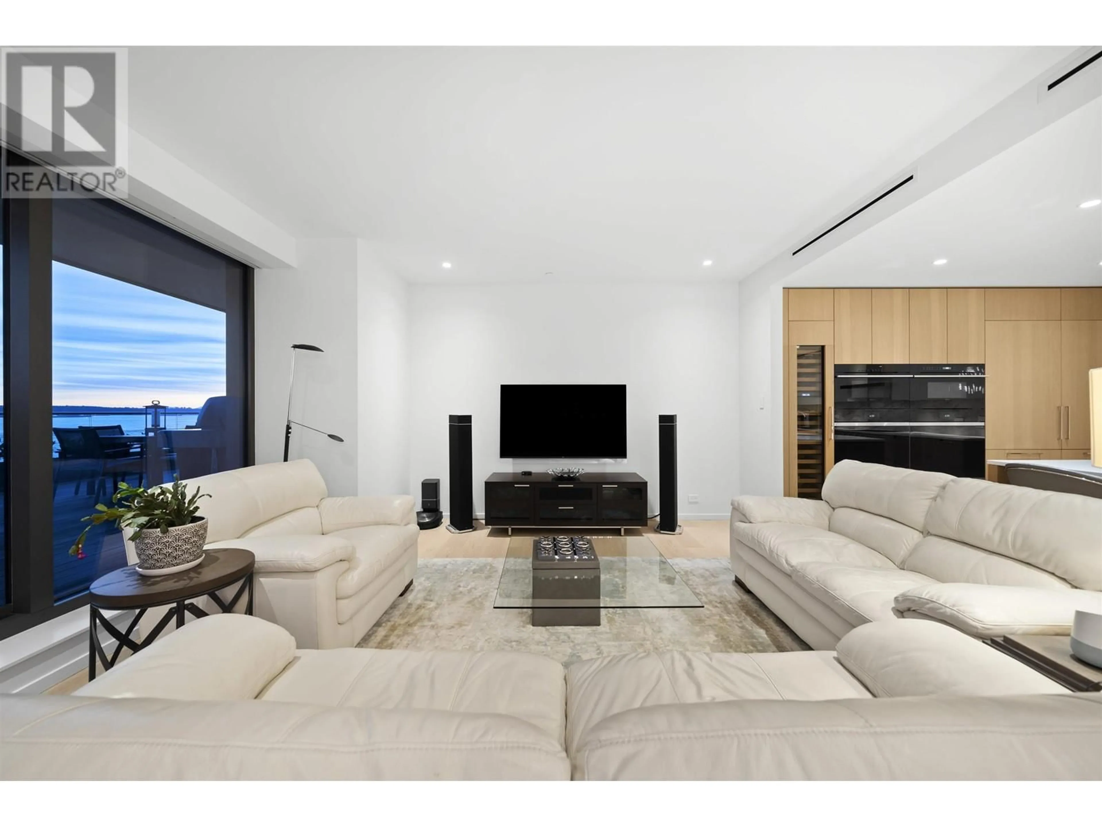 Home theater for 405 - 1355 BELLEVUE AVENUE, West Vancouver British Columbia V7T0B4