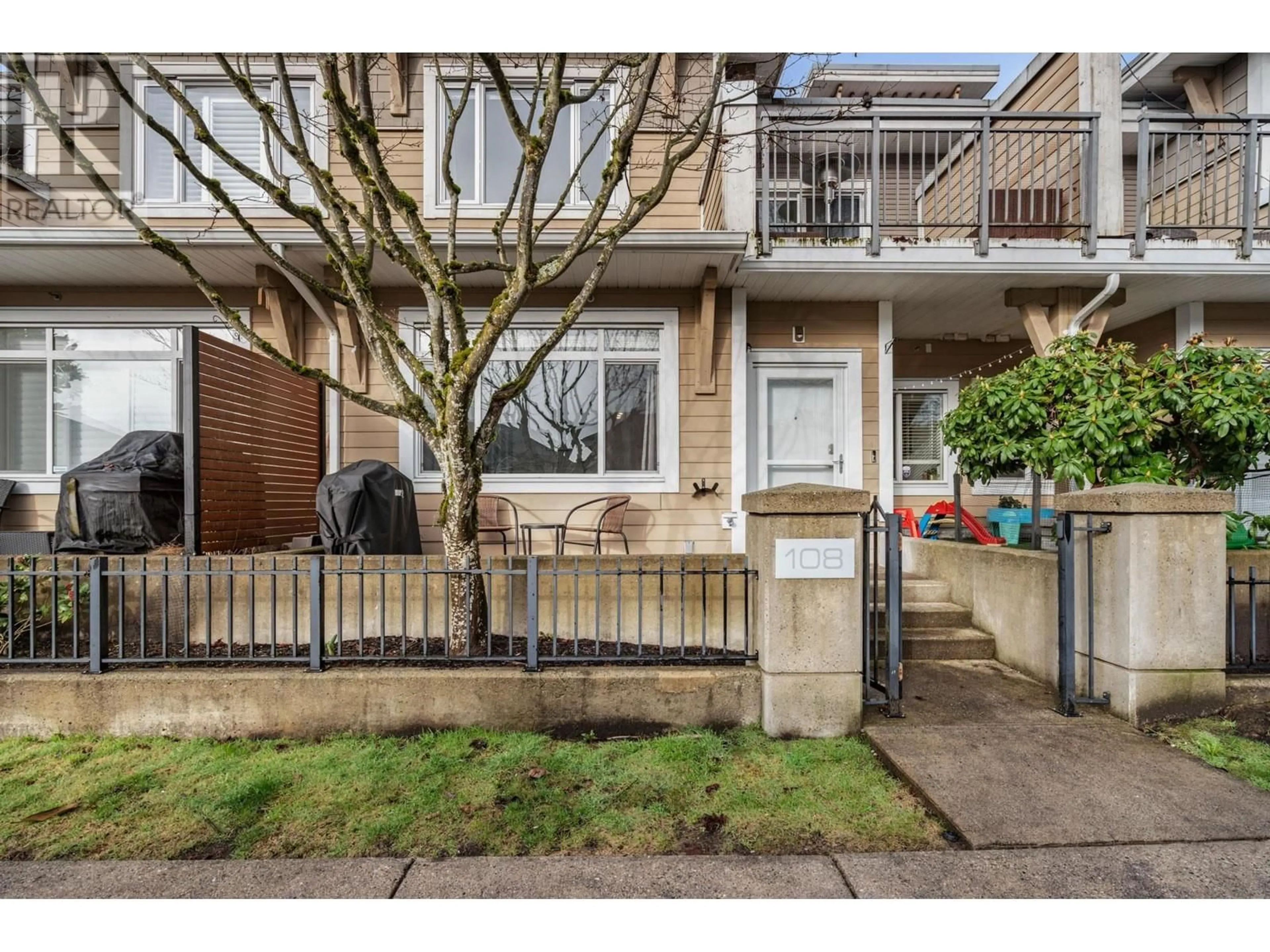 Unknown for 108 - 12350 HARRIS ROAD, Pitt Meadows British Columbia V3Y0C5